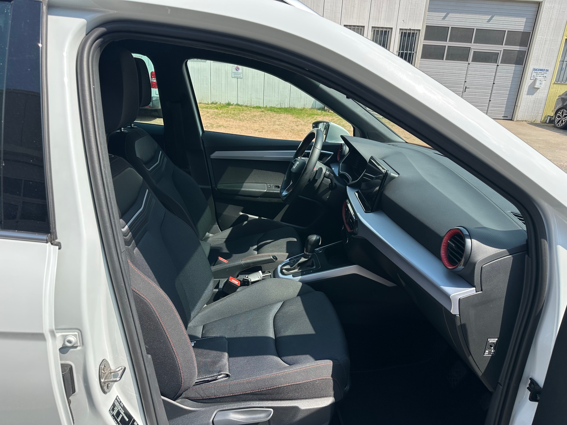 SEAT Arona 1.0 TSI Eco Style DSG-image-8