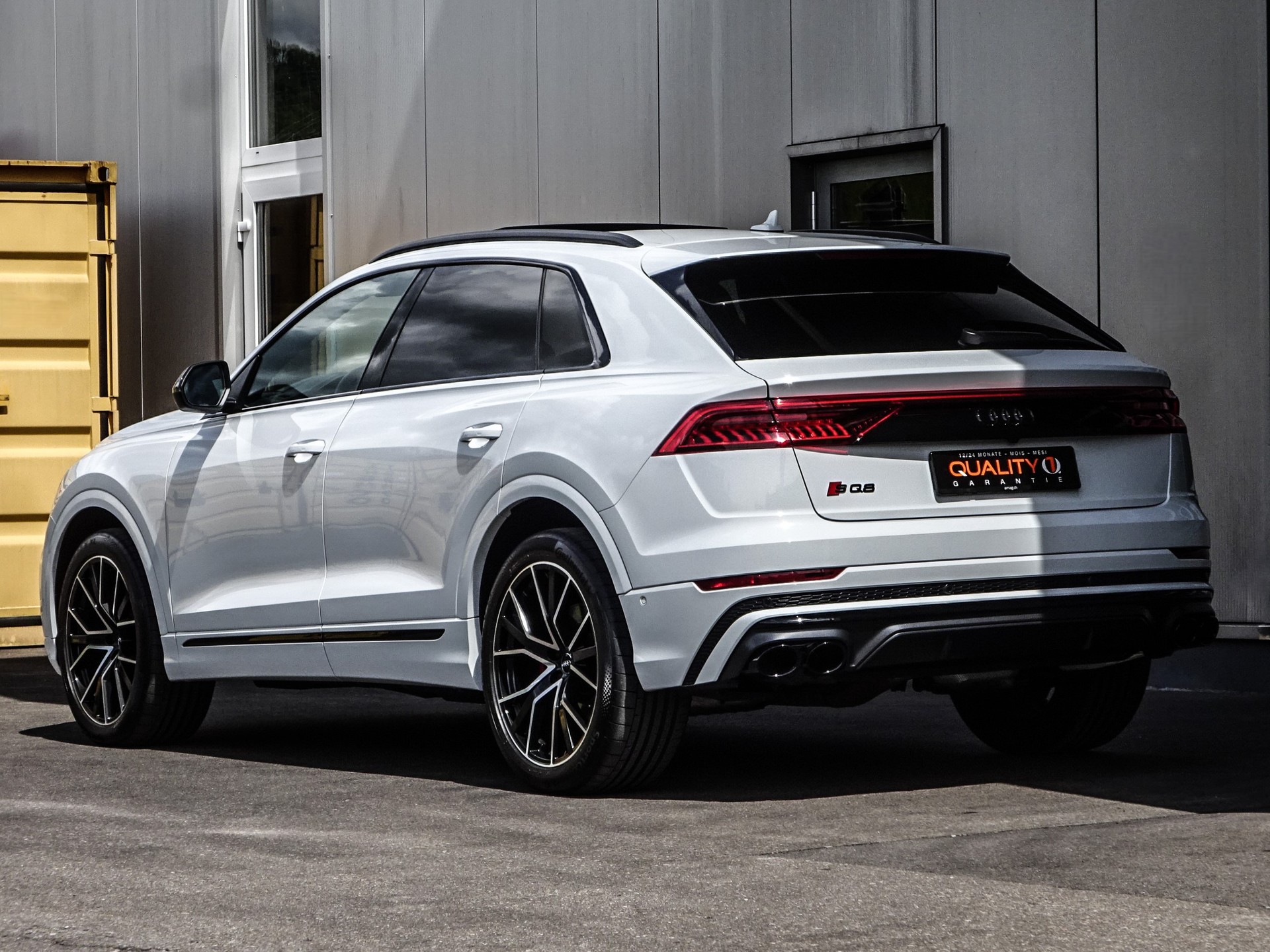 AUDI SQ8 V8 Bi-TDI quattro tiptronic // CH-Fahrzeug // Sondermodell // Standheizung // Neupreis über 186'000.--image-3