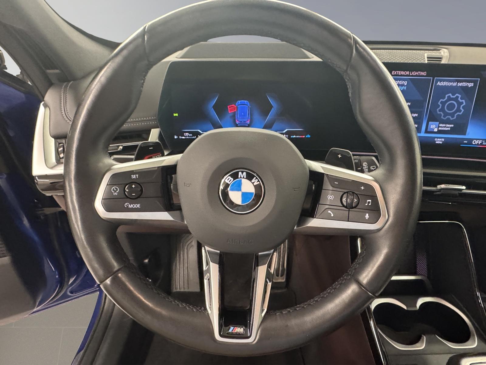 BMW X1 23i xDrive paddles-image-15