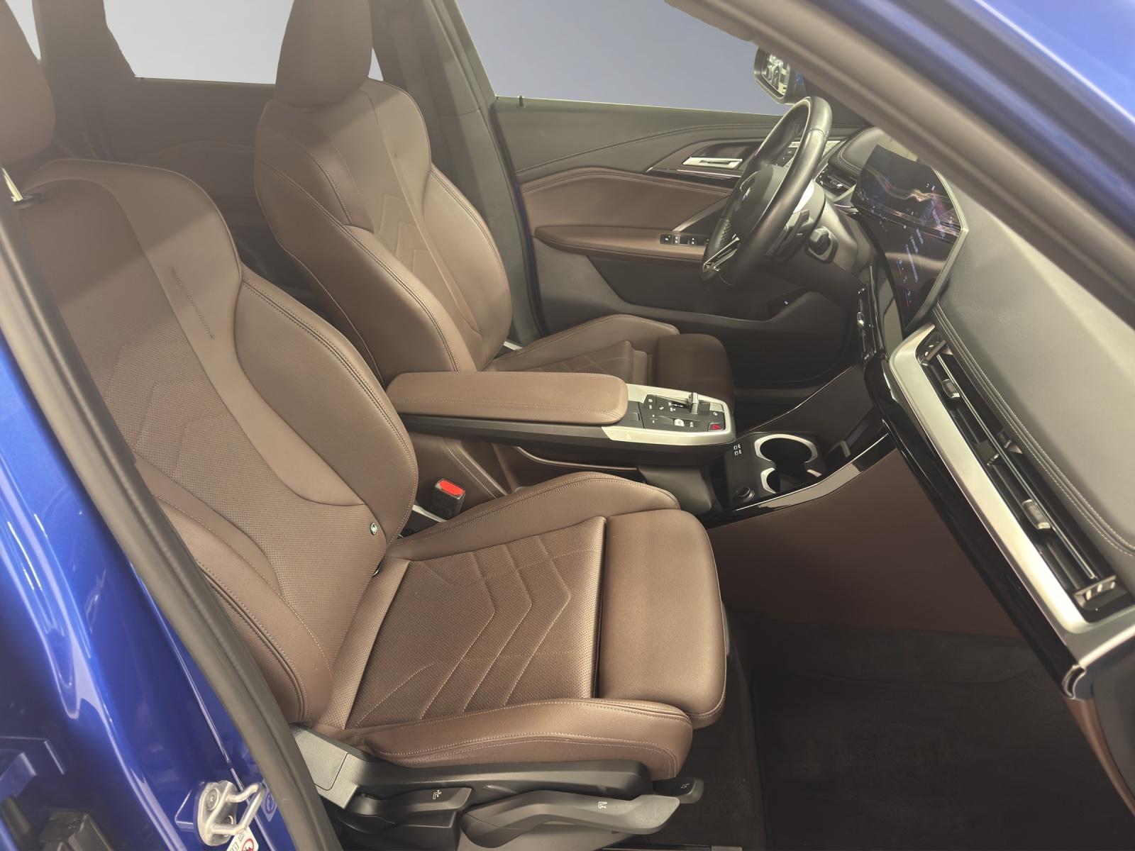 BMW X1 23i xDrive paddles-image-14