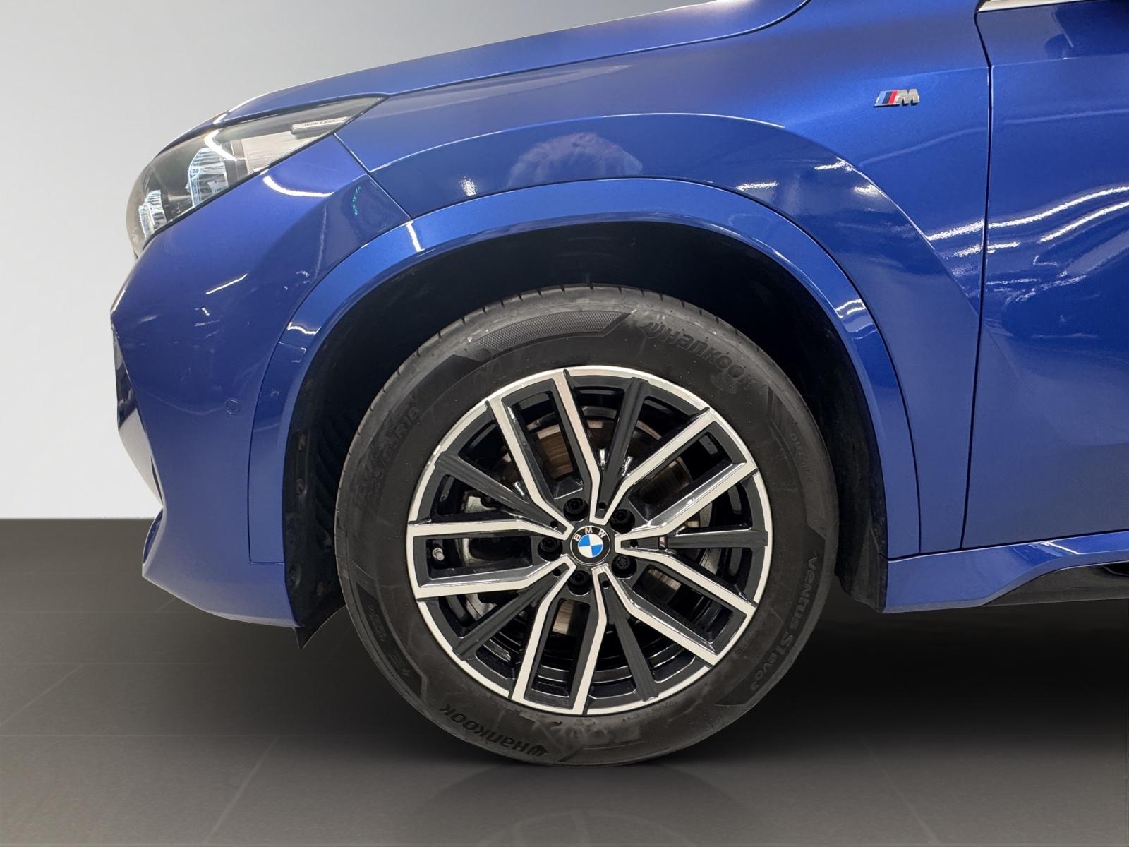BMW X1 23i xDrive paddles-image-8