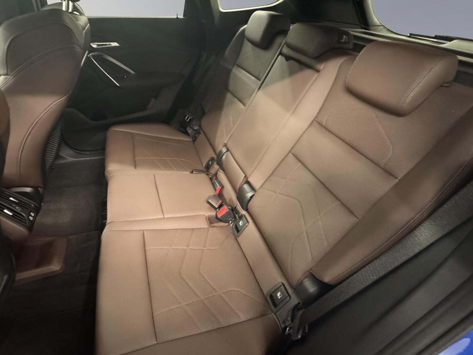 BMW X1 23i xDrive paddles-image-13
