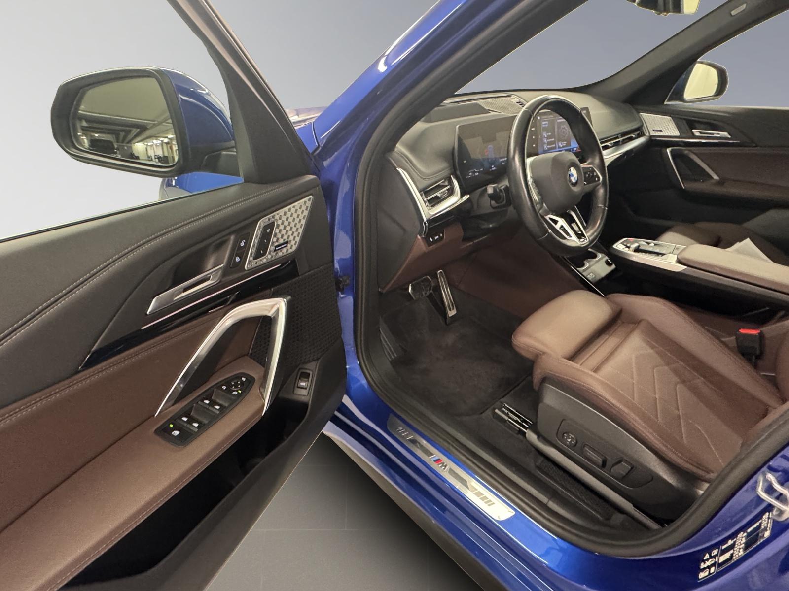 BMW X1 23i xDrive paddles-image-11