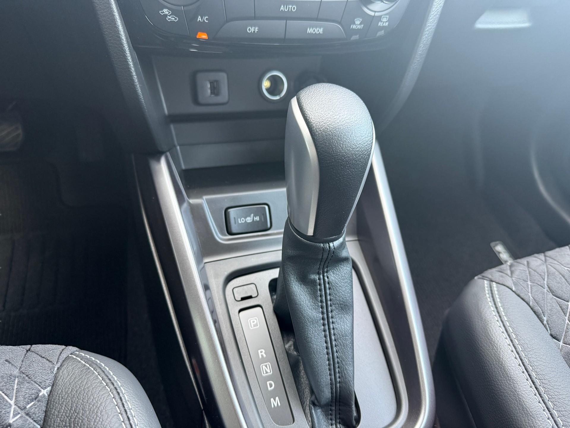 SUZUKI Vitara 1.4 Boosterjet Compact + 4x4 Hybrid Automatic-image-14