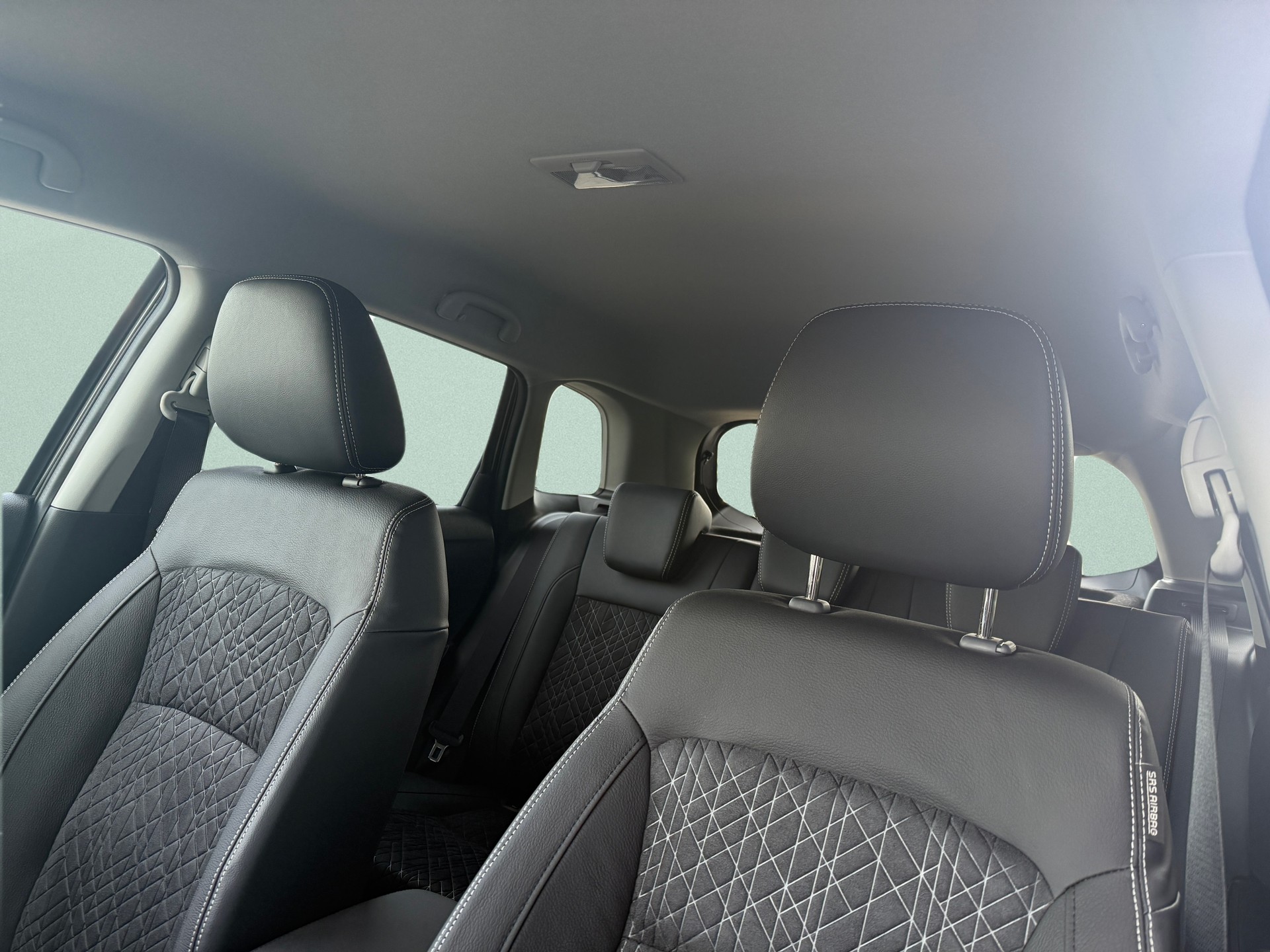 SUZUKI Vitara 1.4 Boosterjet Compact + 4x4 Hybrid Automatic-image-11