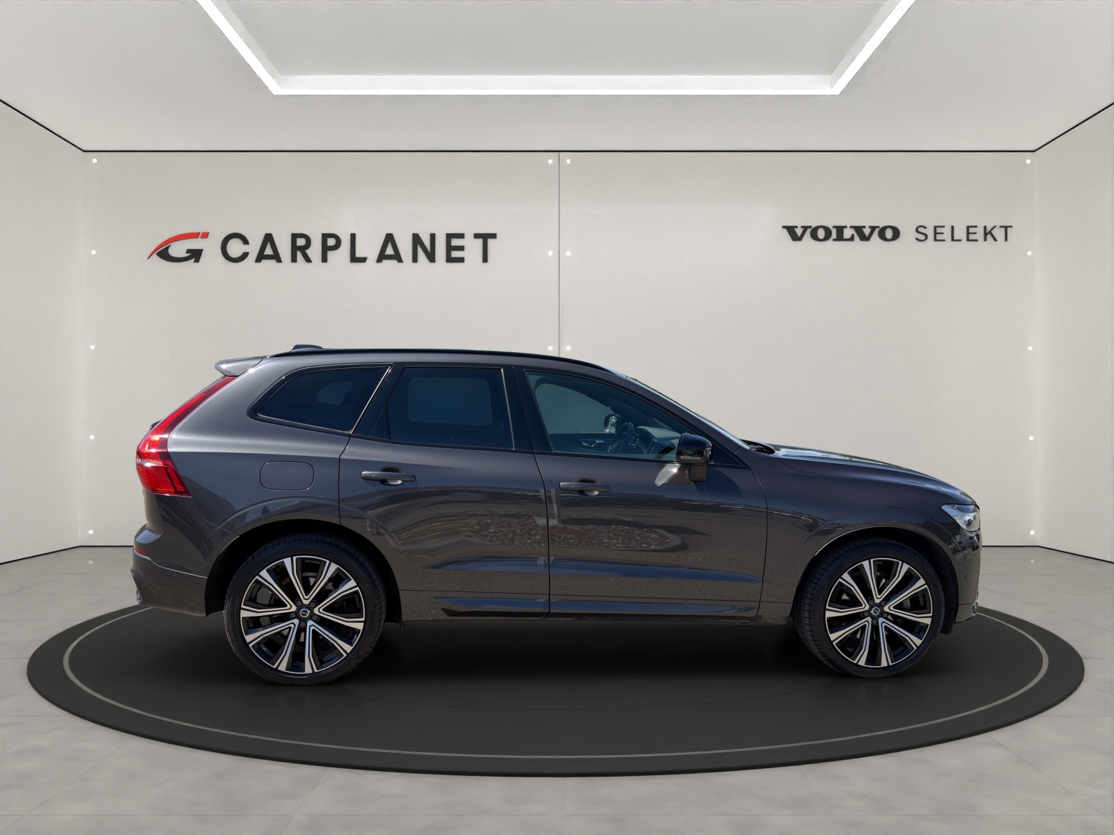 VOLVO XC60 2.0 T6 TE R-Design eAWD-image-2