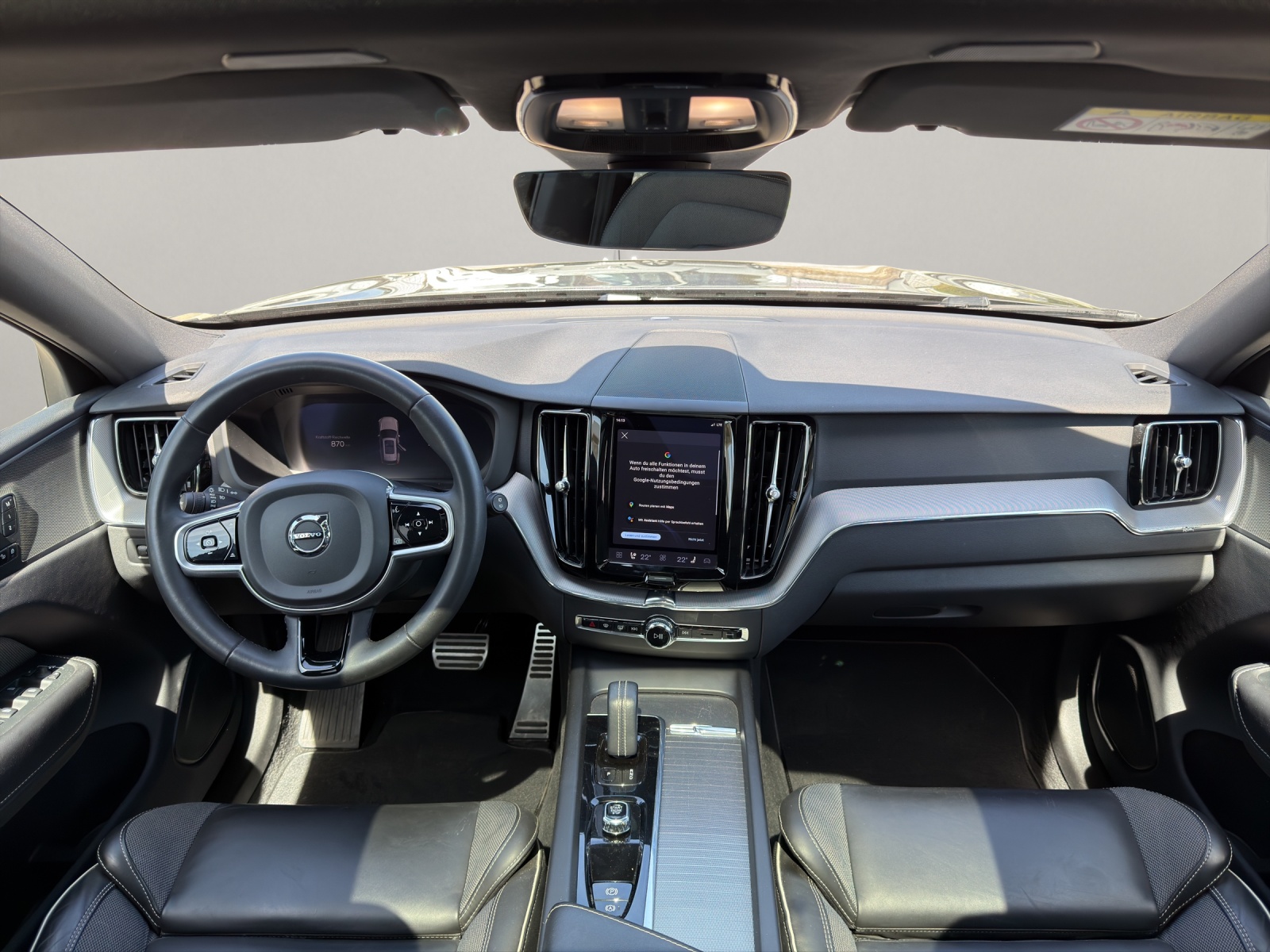 VOLVO XC60 2.0 T6 TE R-Design eAWD-image-8