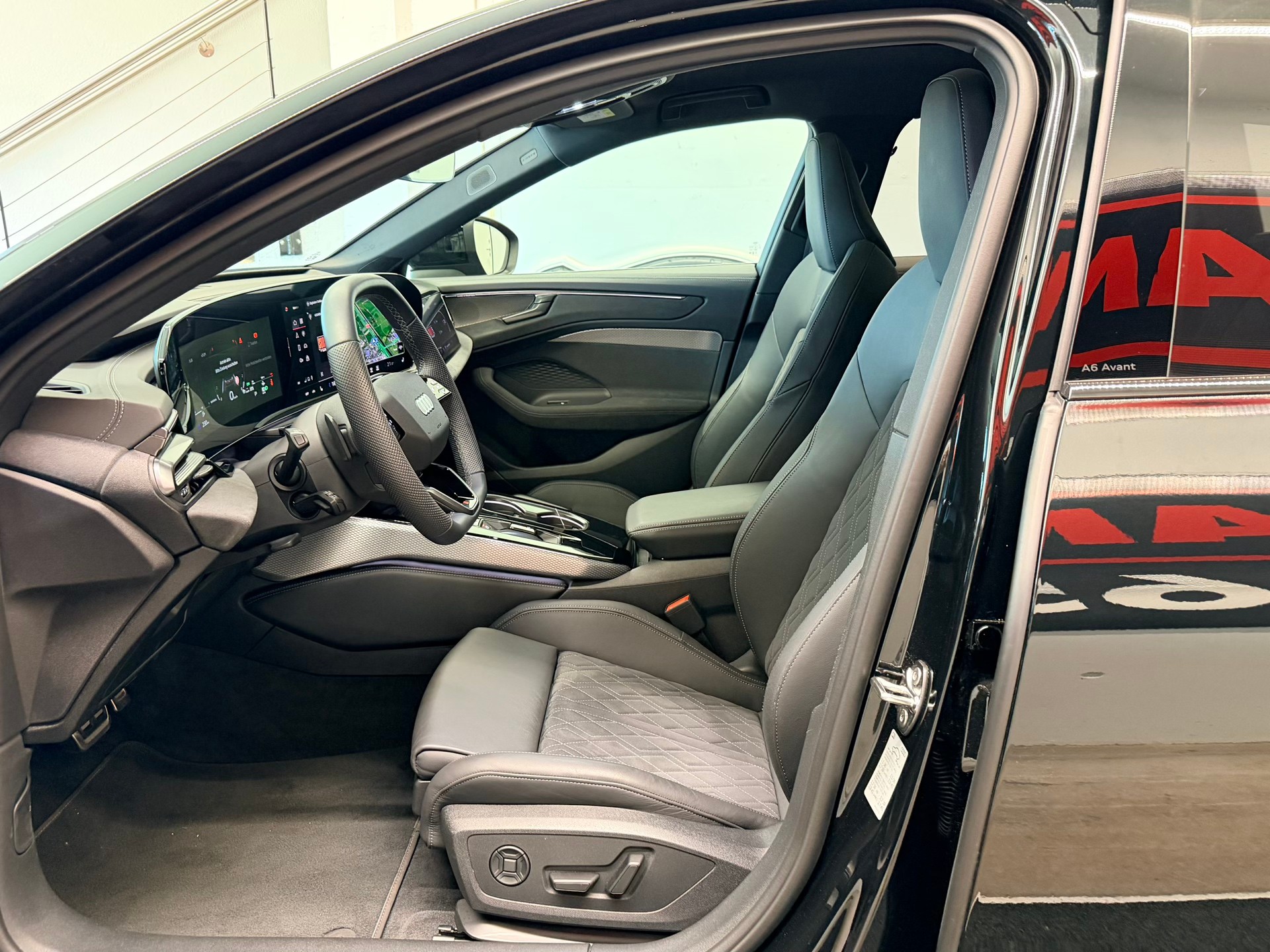 AUDI A6 Avant TFSI quattro 270 kW S tronic-image-14