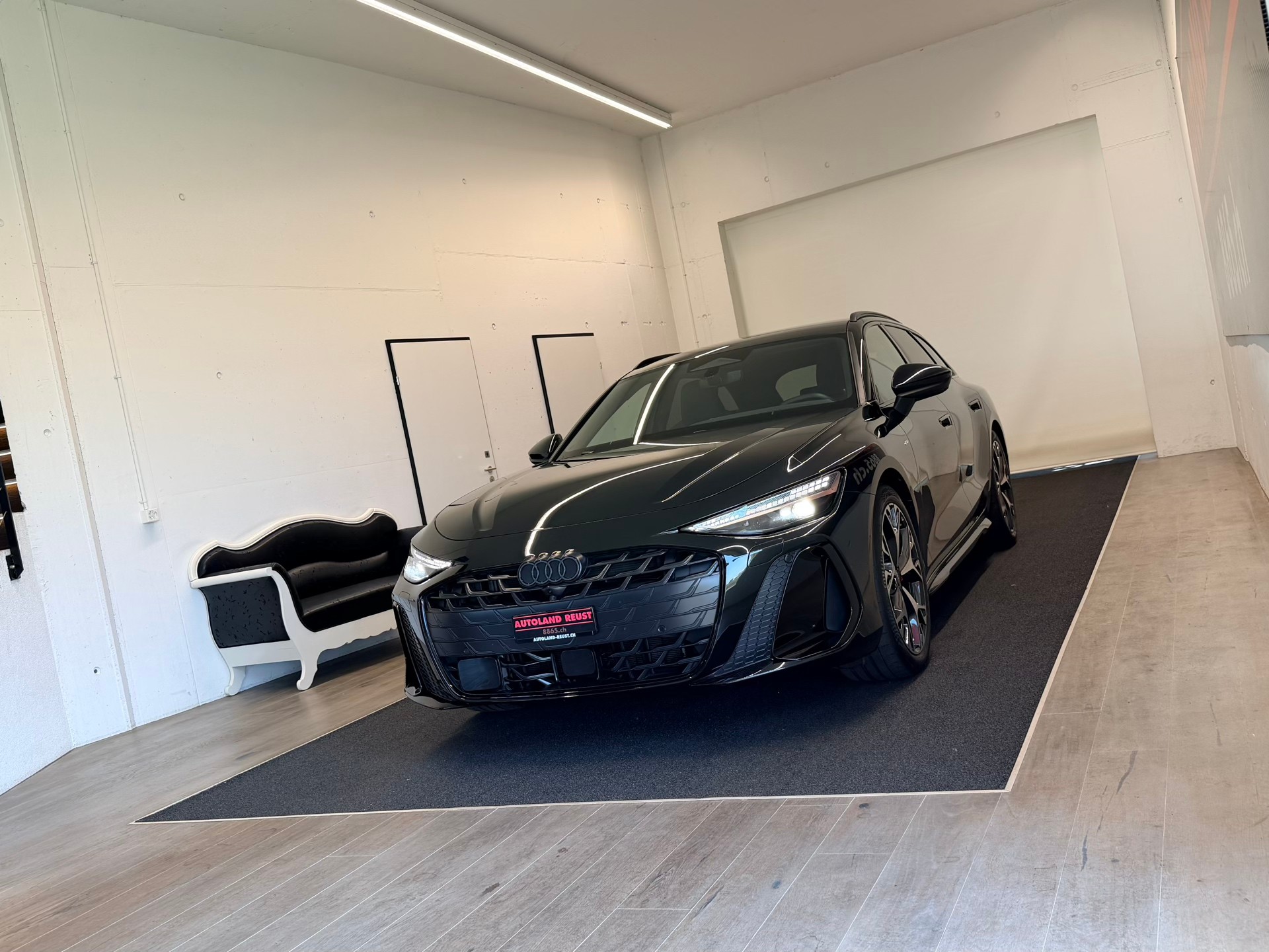 AUDI A6 Avant TFSI quattro 270 kW S tronic-showroom-element-2