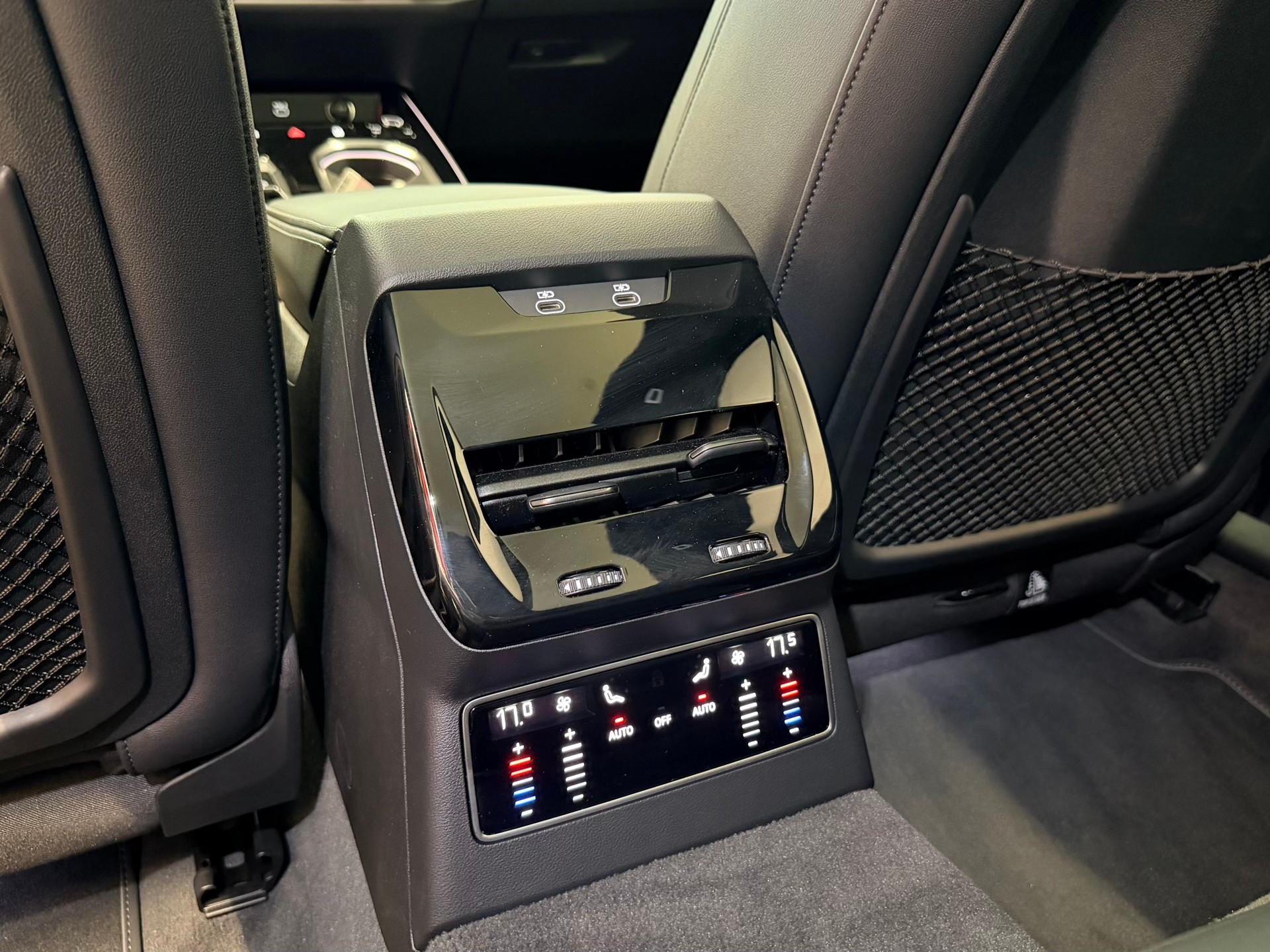 AUDI A6 Avant TFSI quattro 270 kW S tronic-image-18