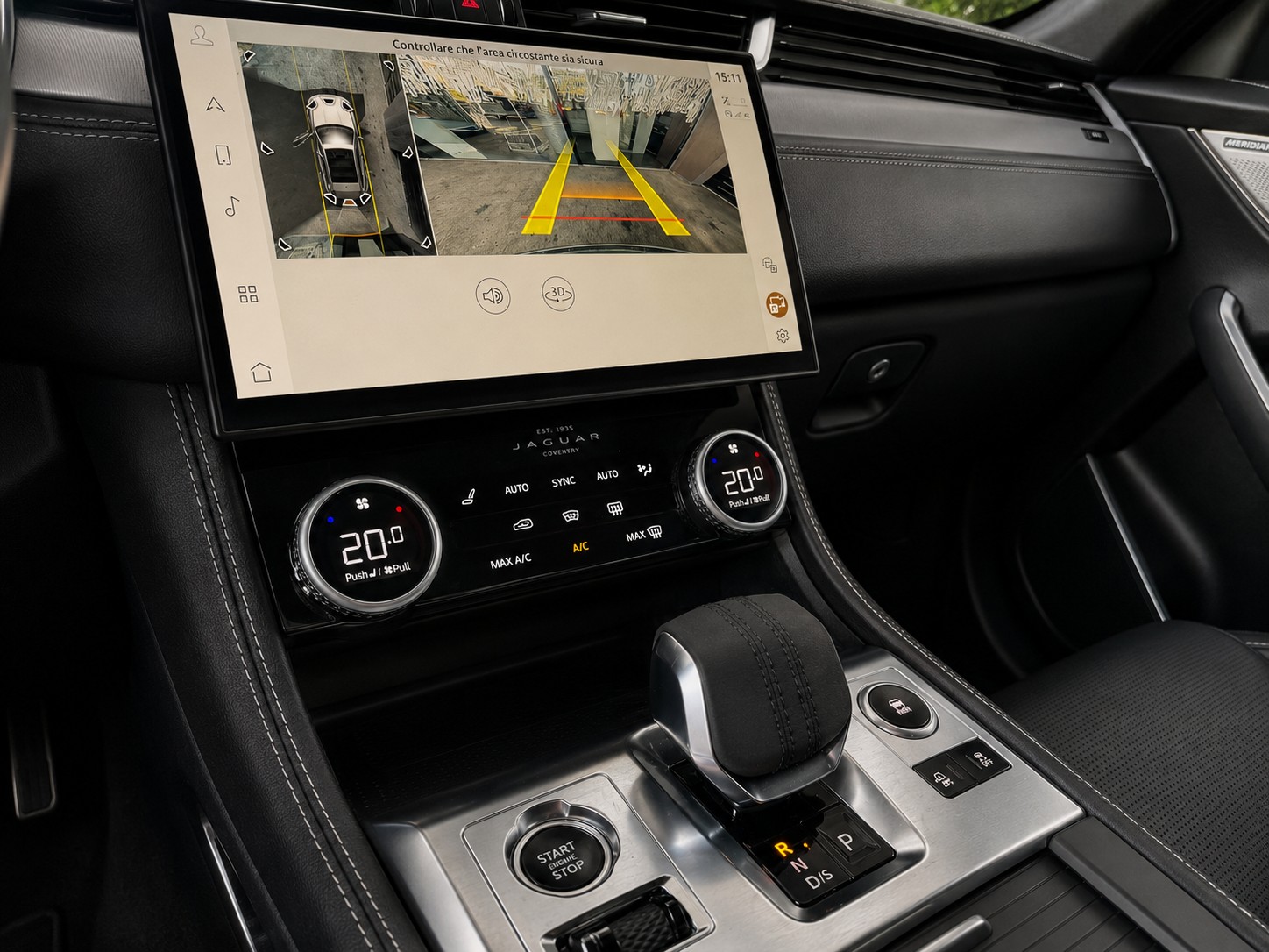 JAGUAR F-Pace 2.0 D200 R-Dynamic MHEV SE AWD-image-12