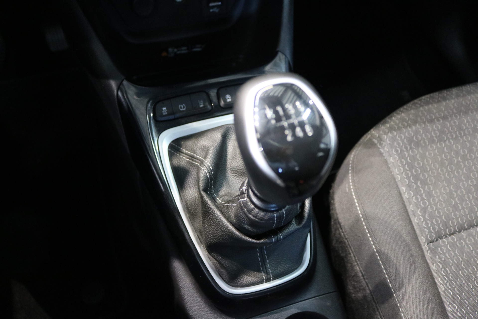 OPEL Crossland X 1.2i 120 Years Edition-image-49