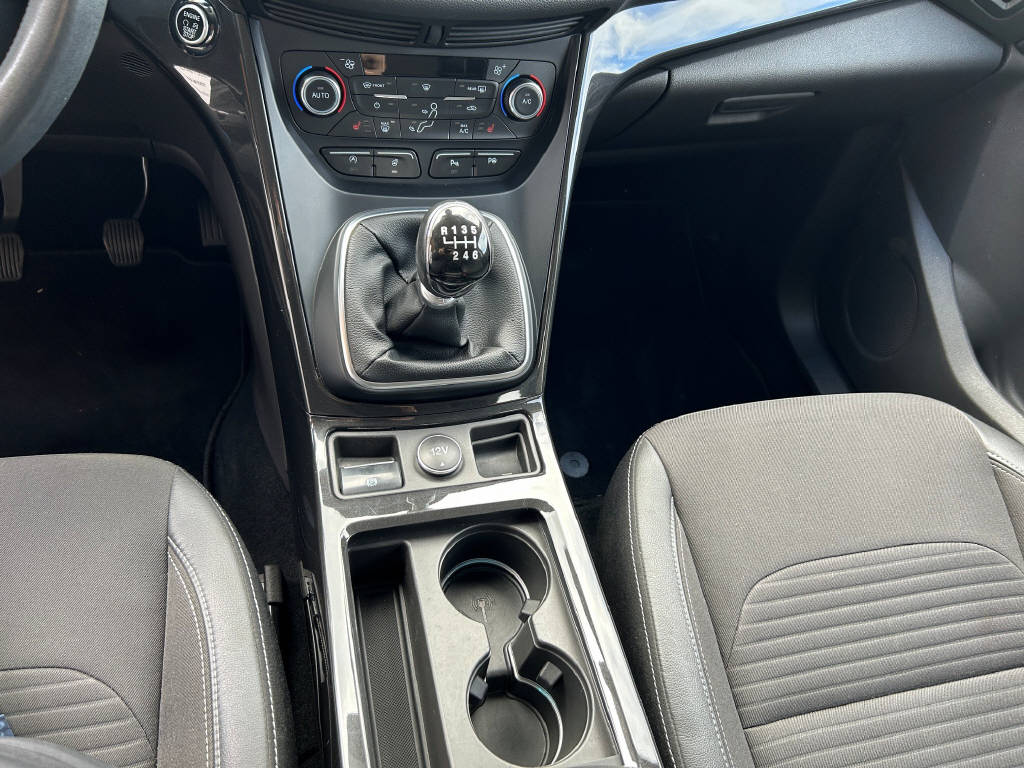 FORD Kuga 1.5 EcoB 150 Trend+ 2WD-image-11