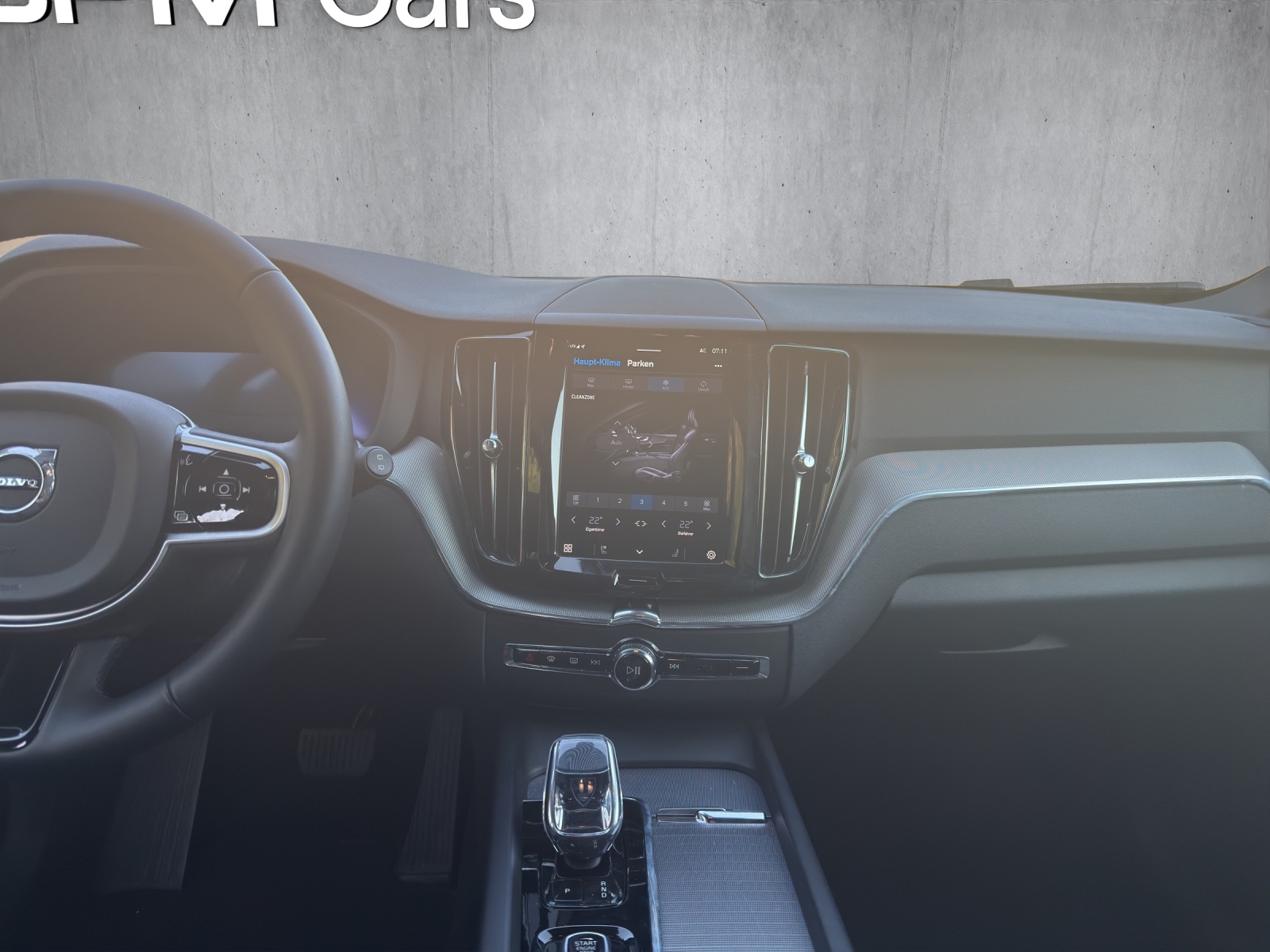Image VOLVO XC60 XC60 B5 Benzin Mild Hybrid AWD Plus Dark Geartronic