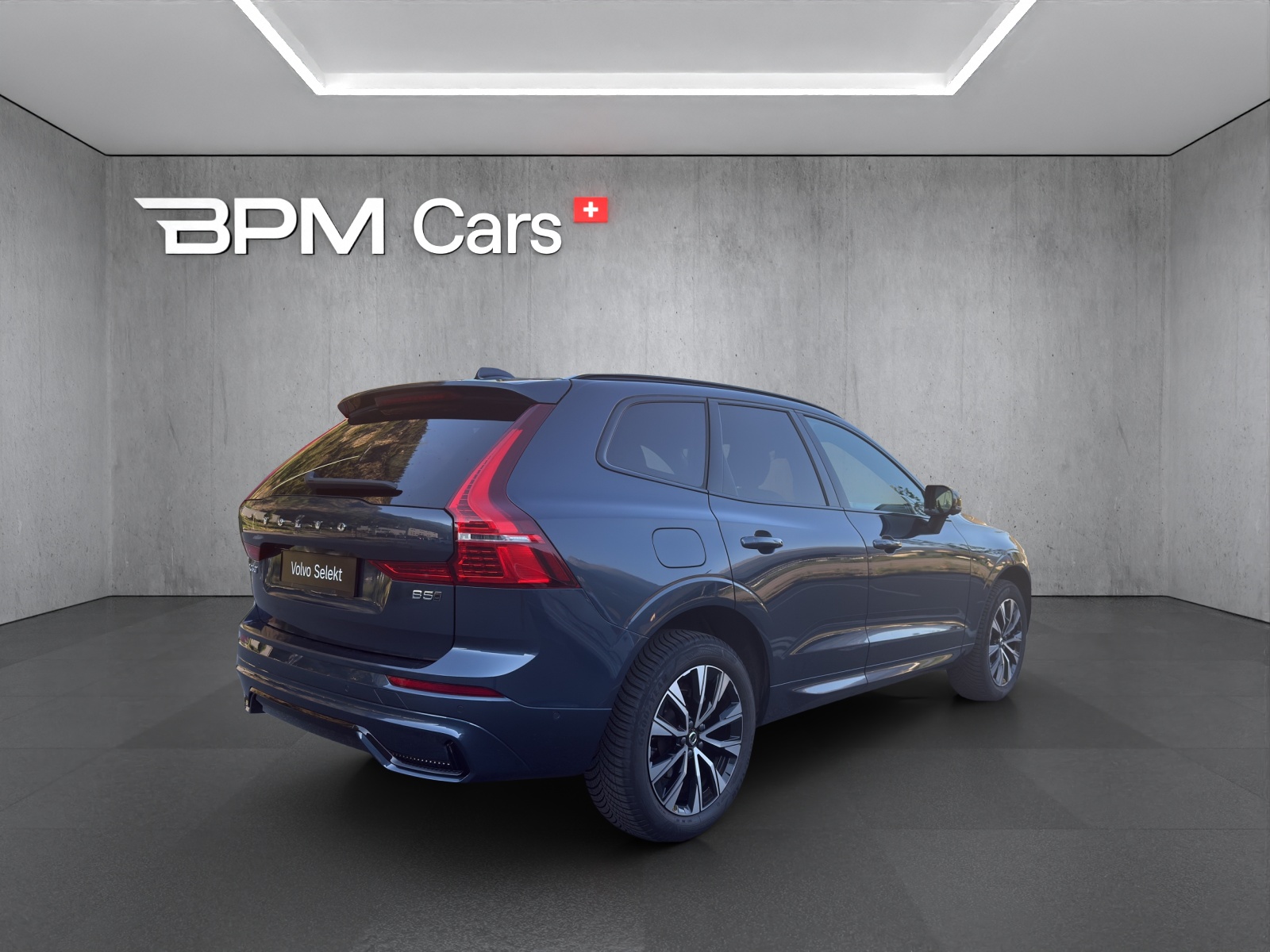 VOLVO XC60 B5 Benzin Mild Hybrid AWD Plus Dark Geartronic-image-4