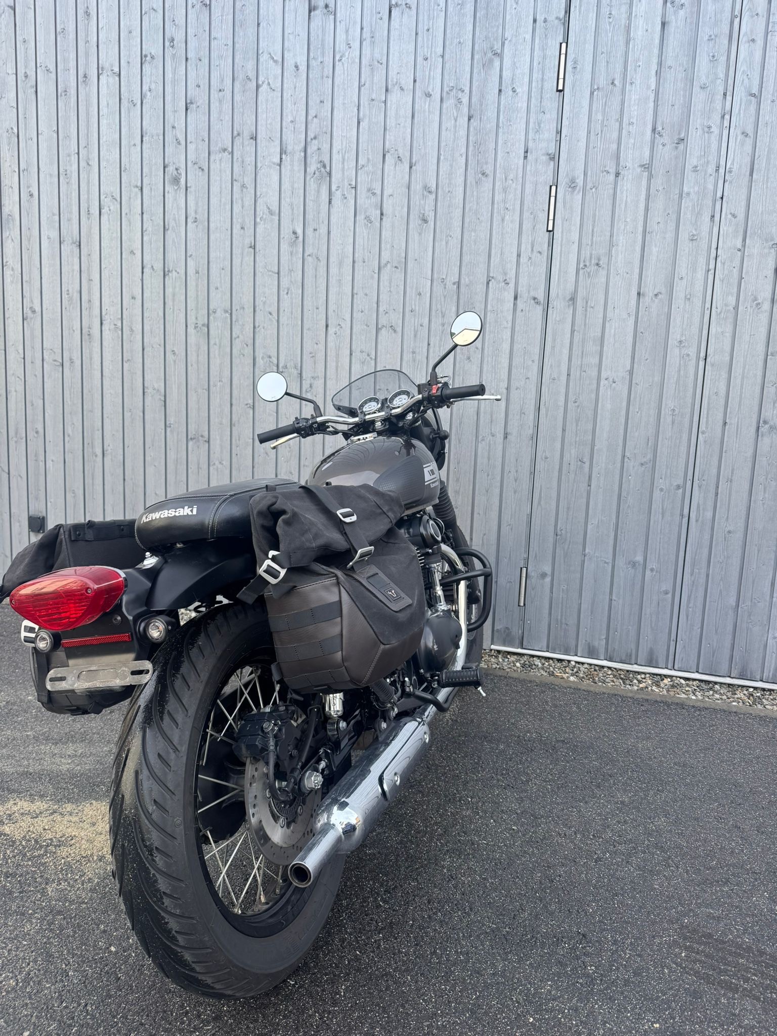 KAWASAKI café-showroom-element-3