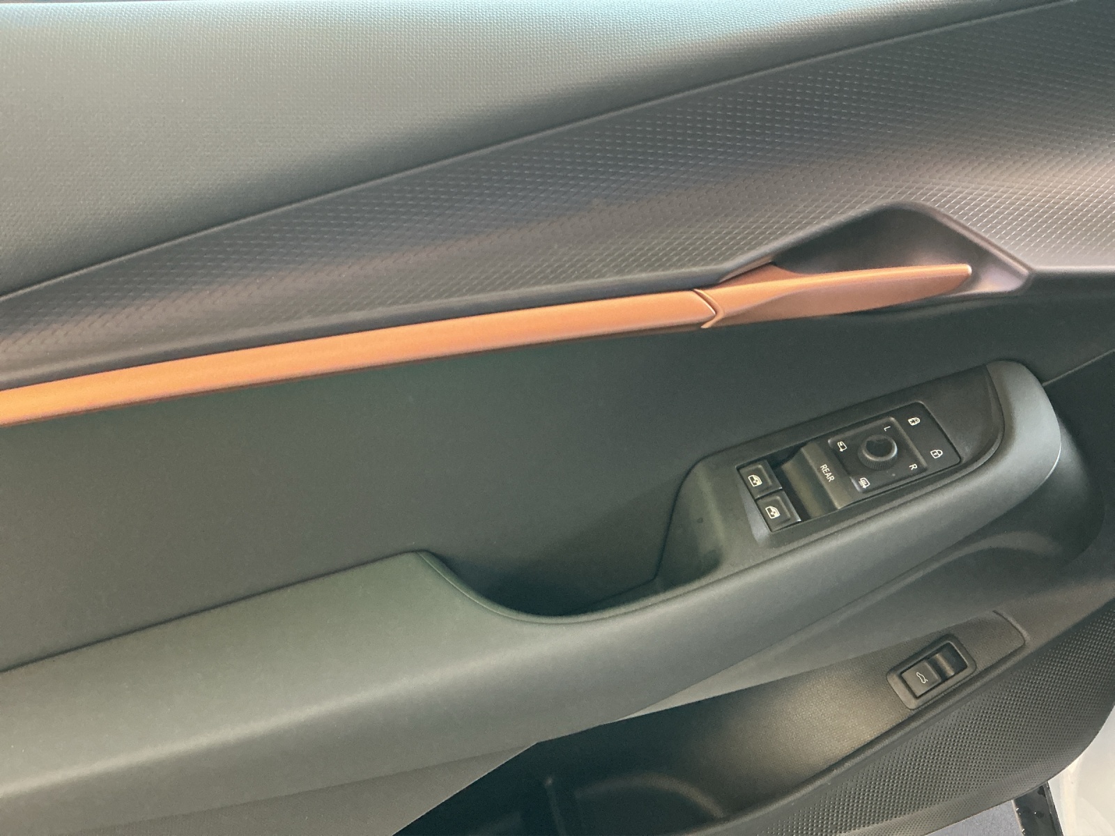 CUPRA Tavascan 77 kWh Edge Prime Edition-image-7