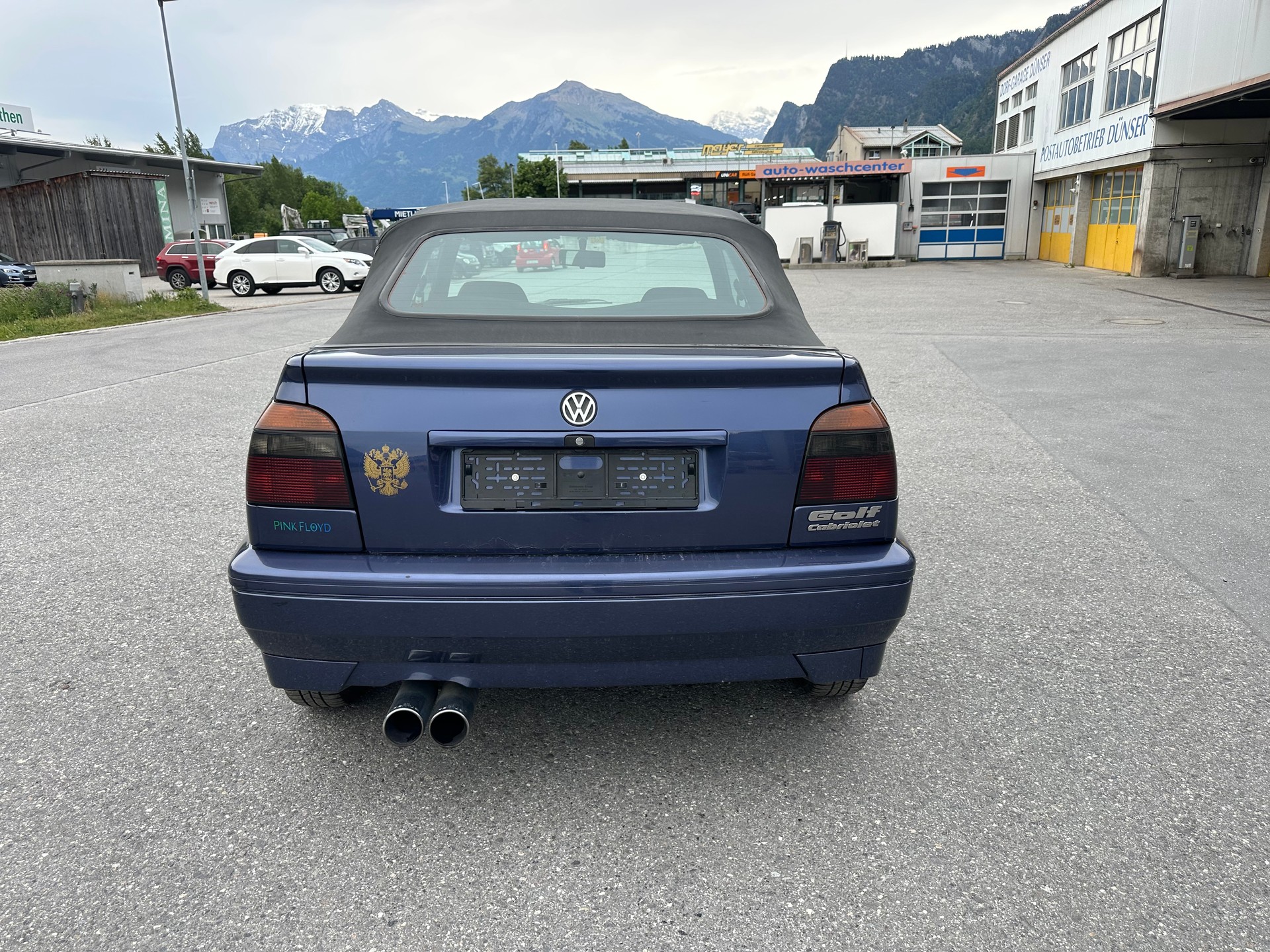 VW Golf Cabriolet 2000 Pink Floyd-image-5