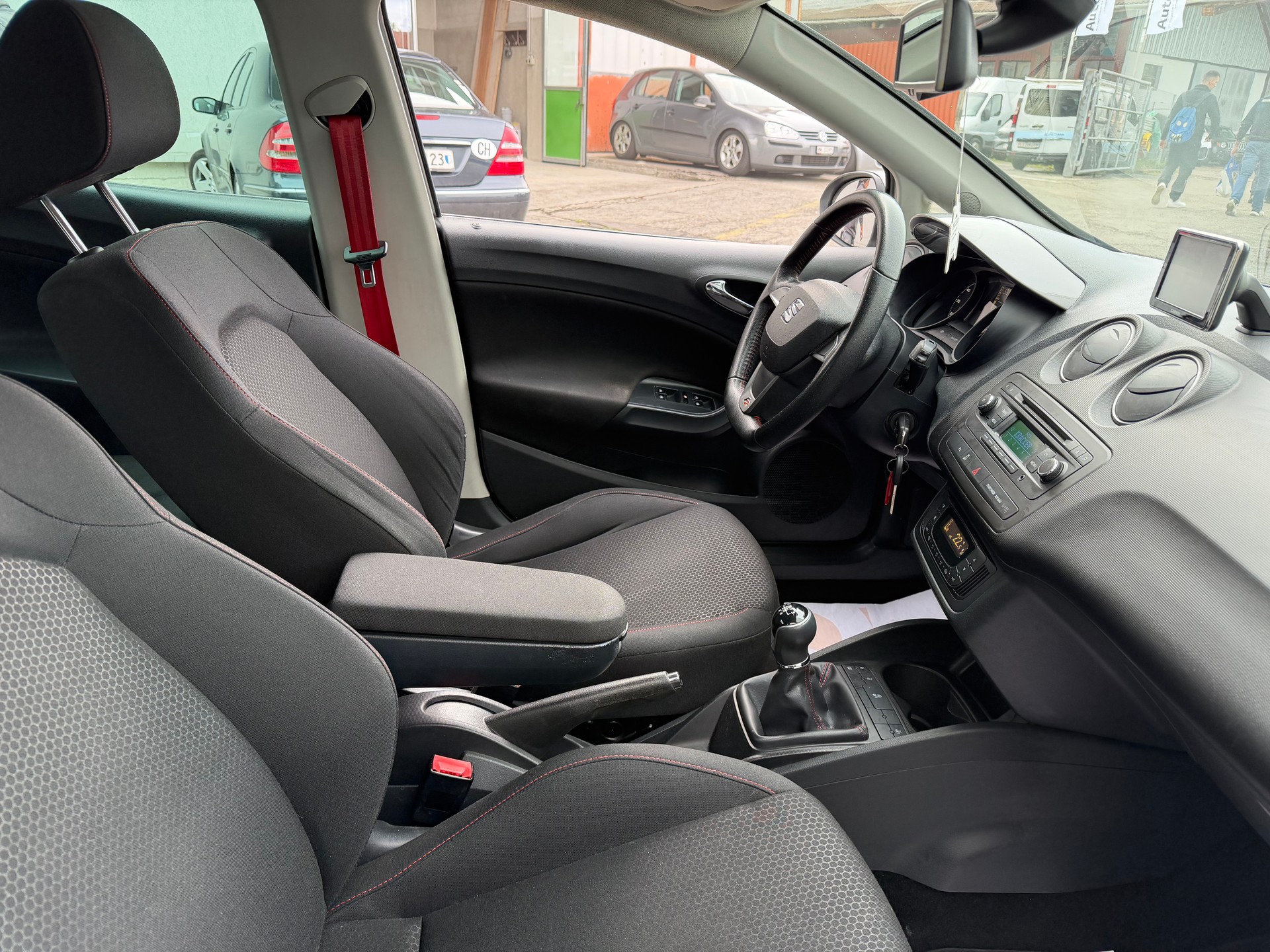 SEAT Ibiza 1.2 TSI FR-image-10
