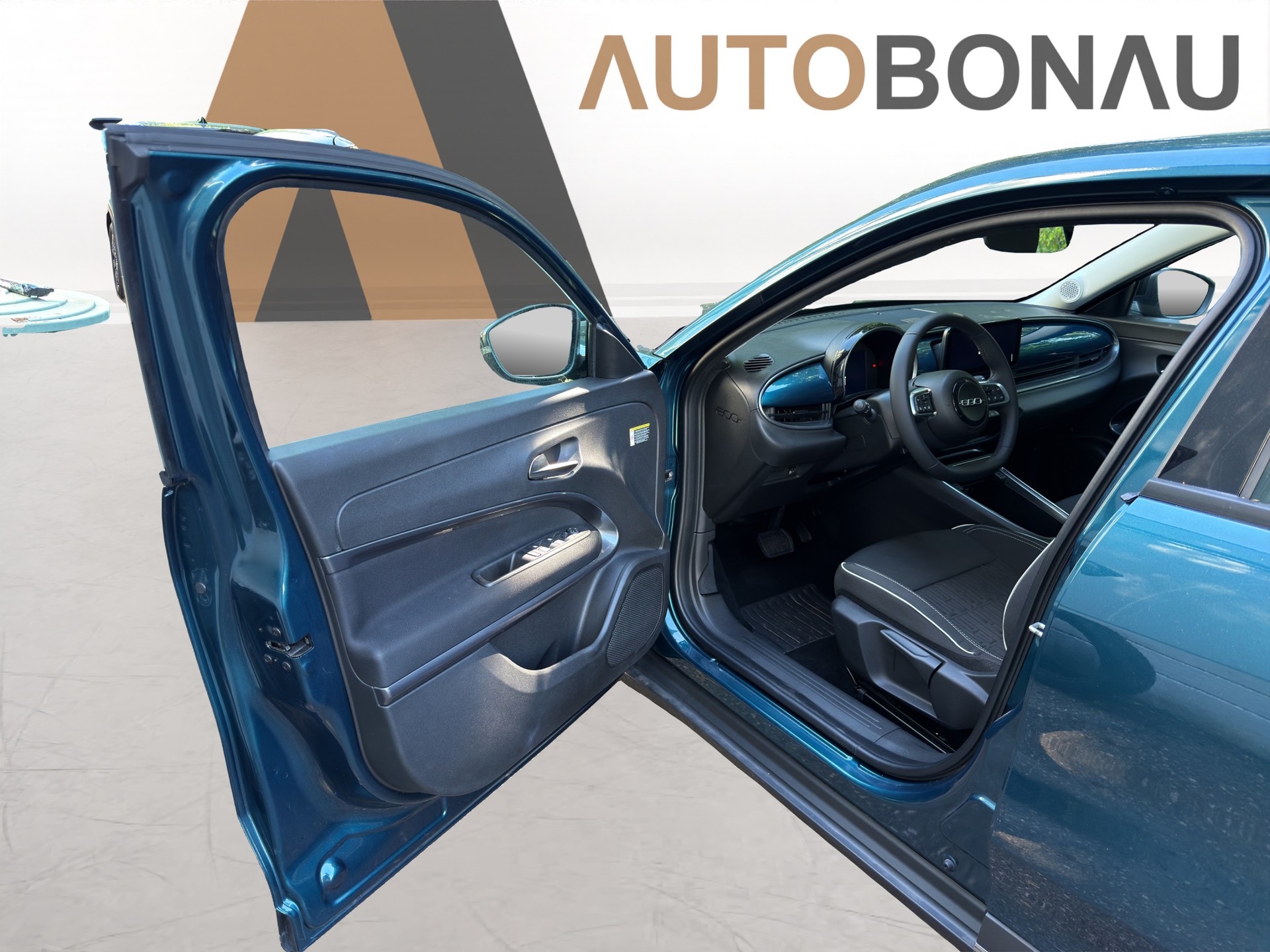 FIAT 600 1.2 Hybrid 145 Cult-image-9
