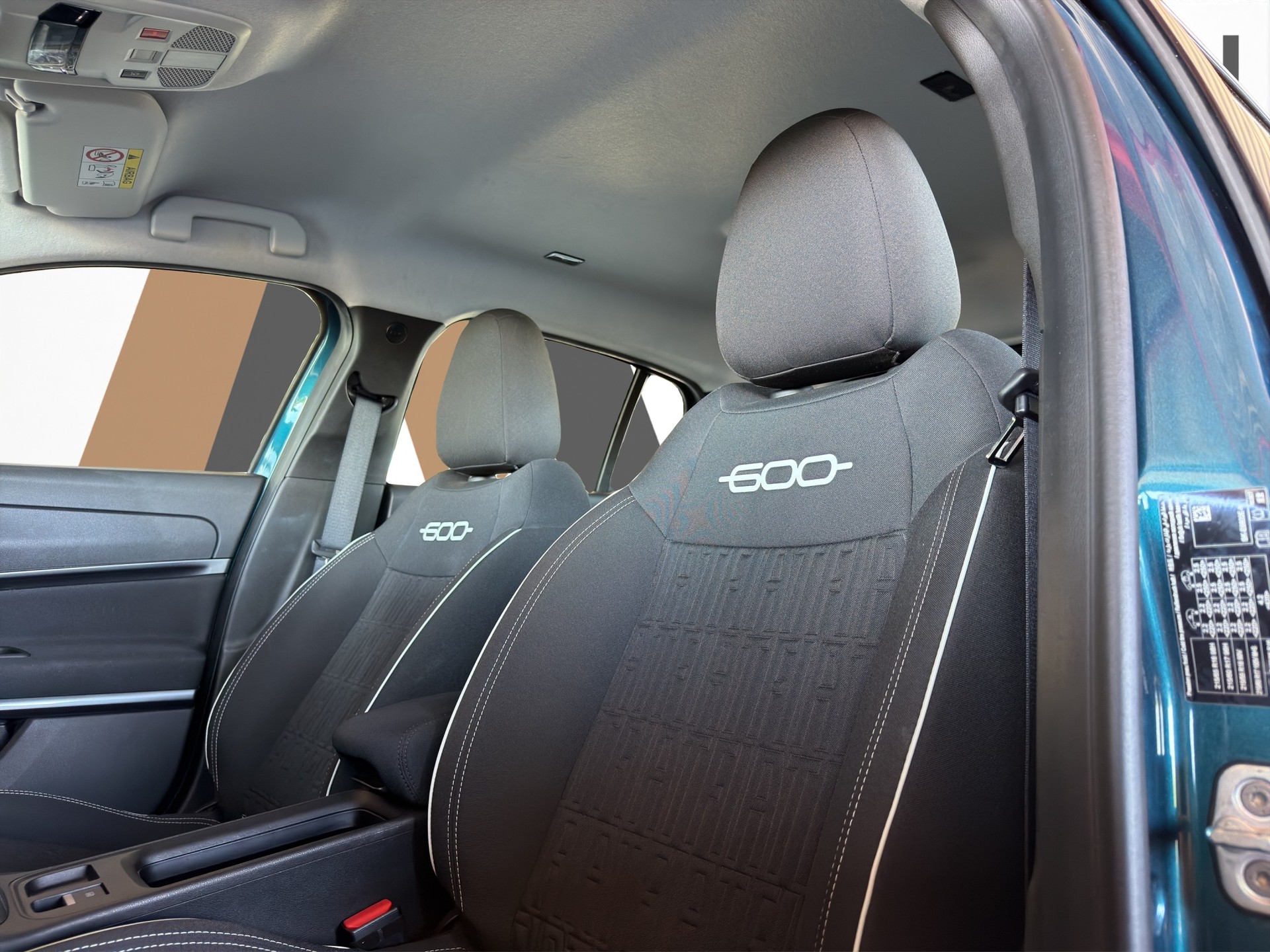 FIAT 600 1.2 Hybrid 145 Cult-image-26