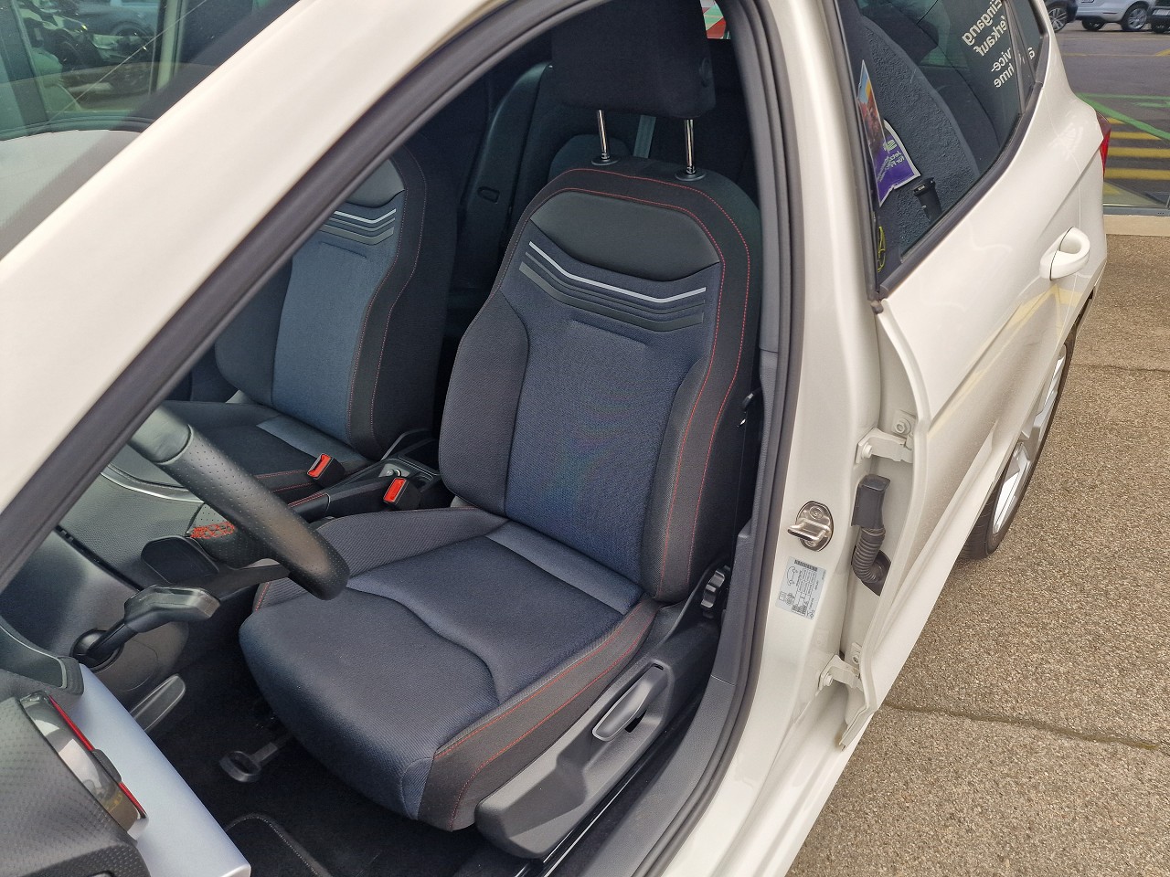 SEAT Ibiza 1.0 EcoTSI FR DSG-image-10
