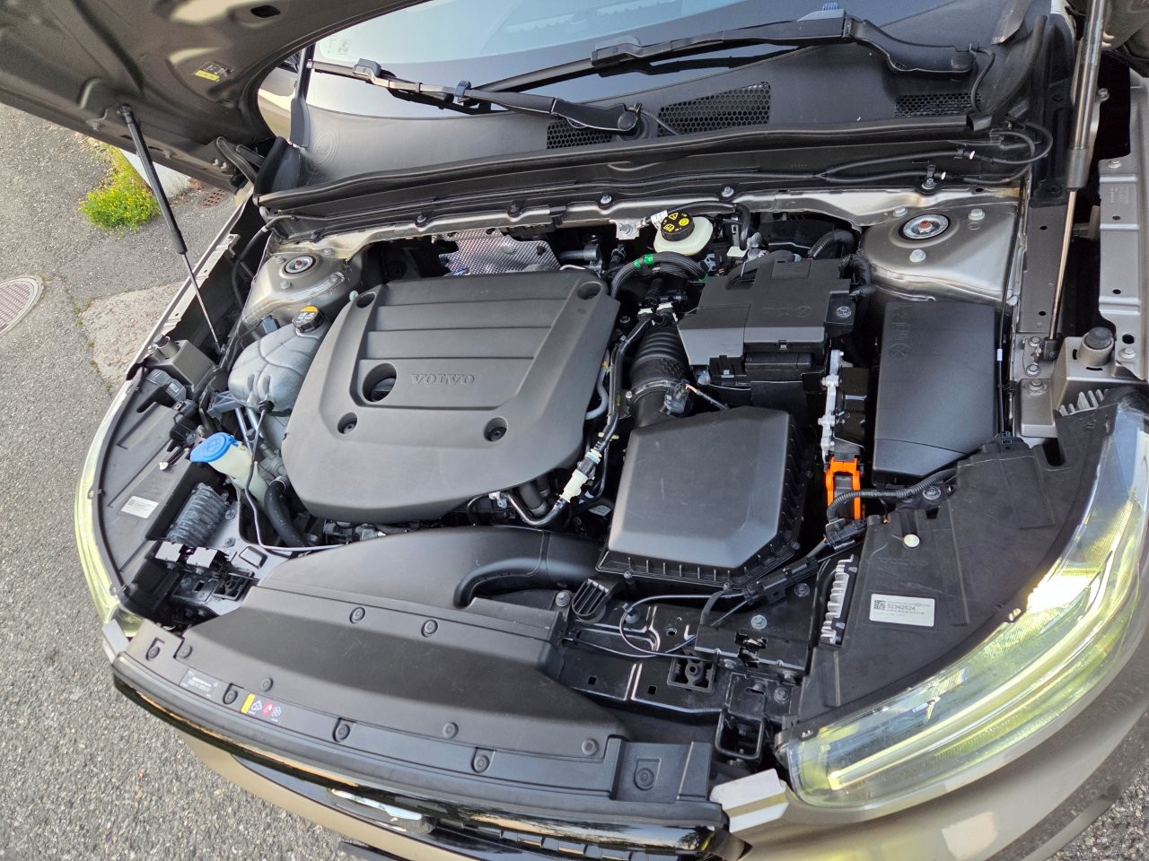 VOLVO XC40 B4 Benzin Mild Hybrid AWD Plus Bright DCT-image-13
