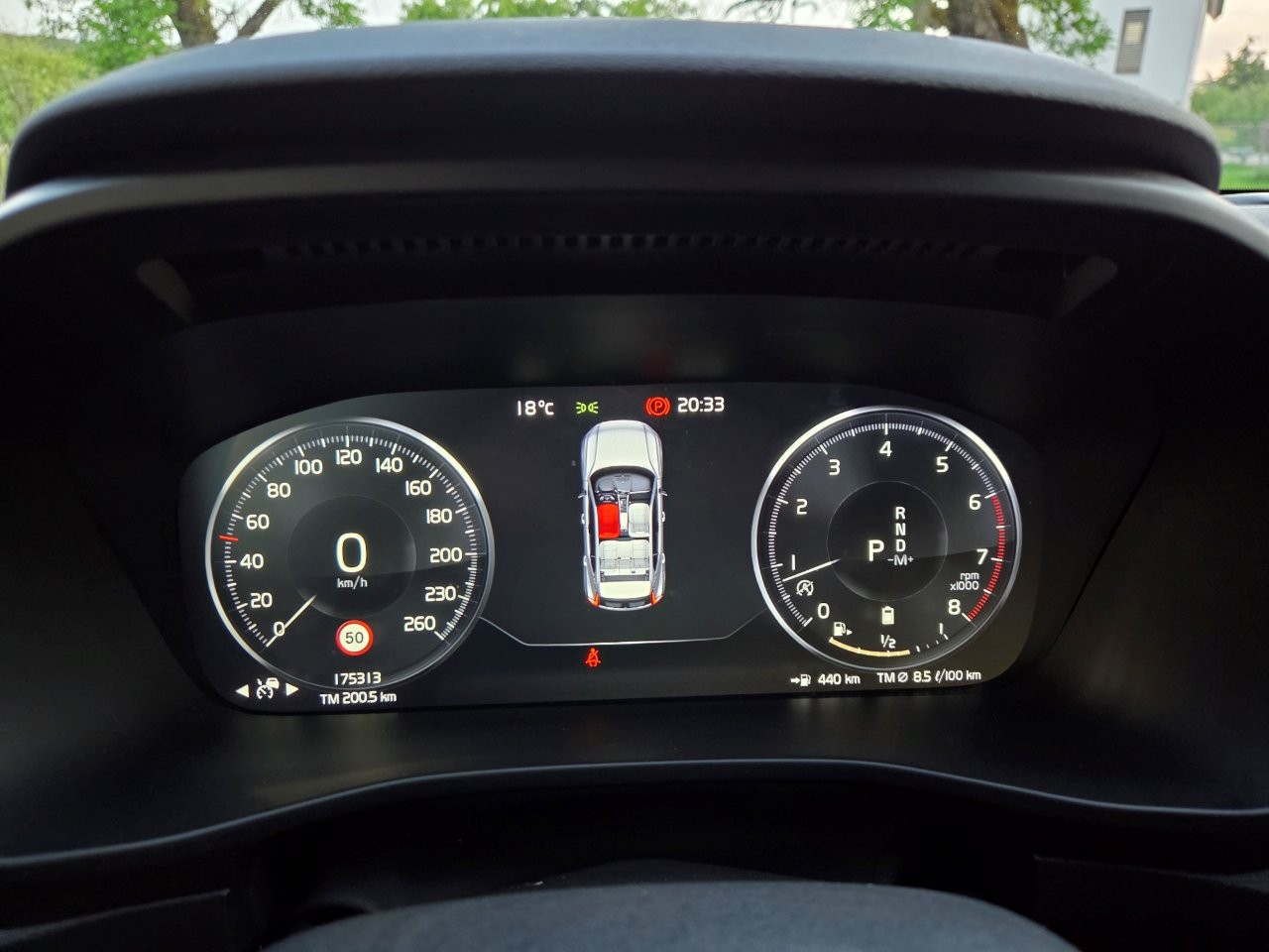 VOLVO XC40 B4 Benzin Mild Hybrid AWD Plus Bright DCT-image-9