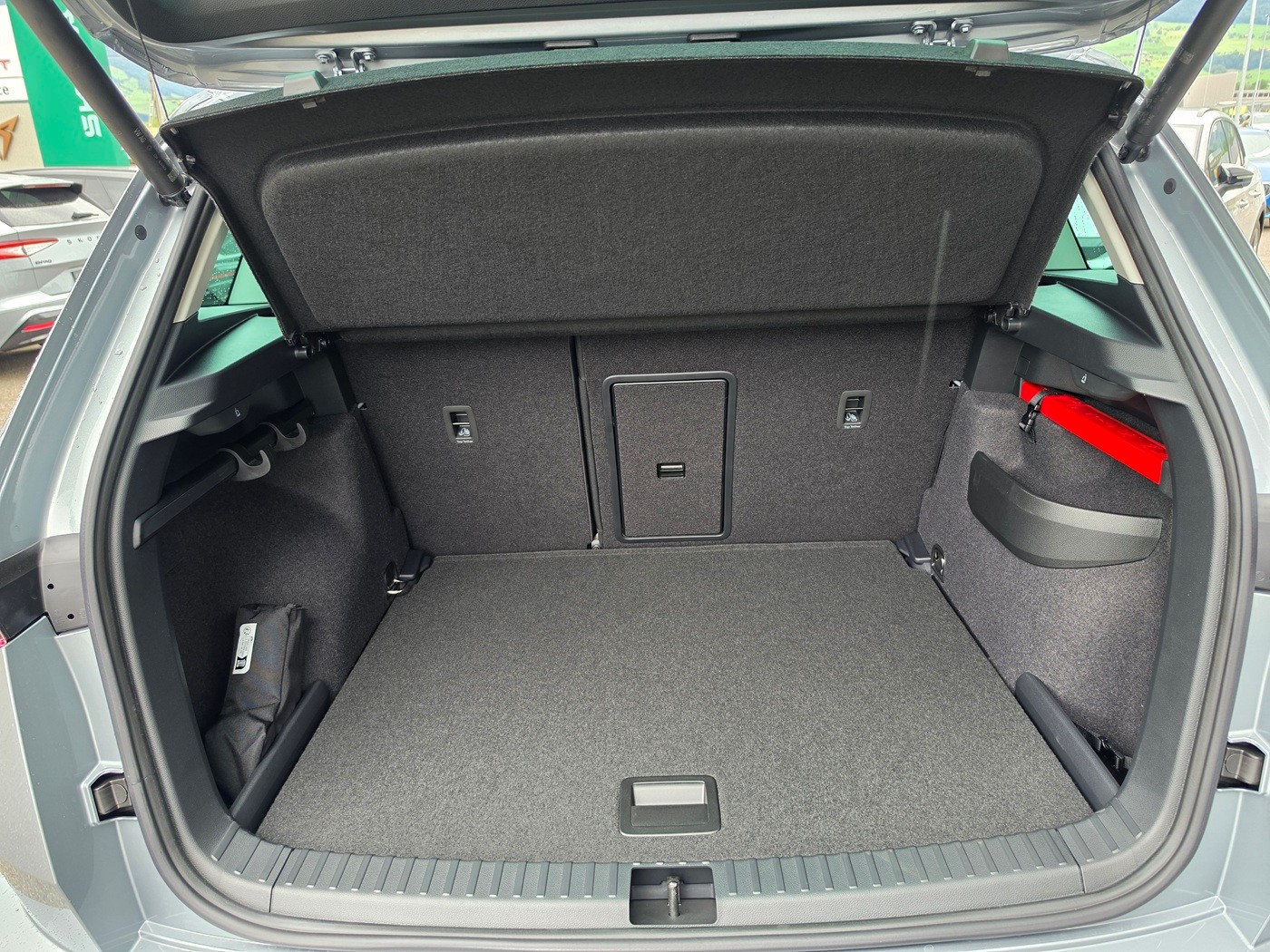 SKODA Karoq 2.0 TDI CR Dynamic 4x4 DSG-image-5