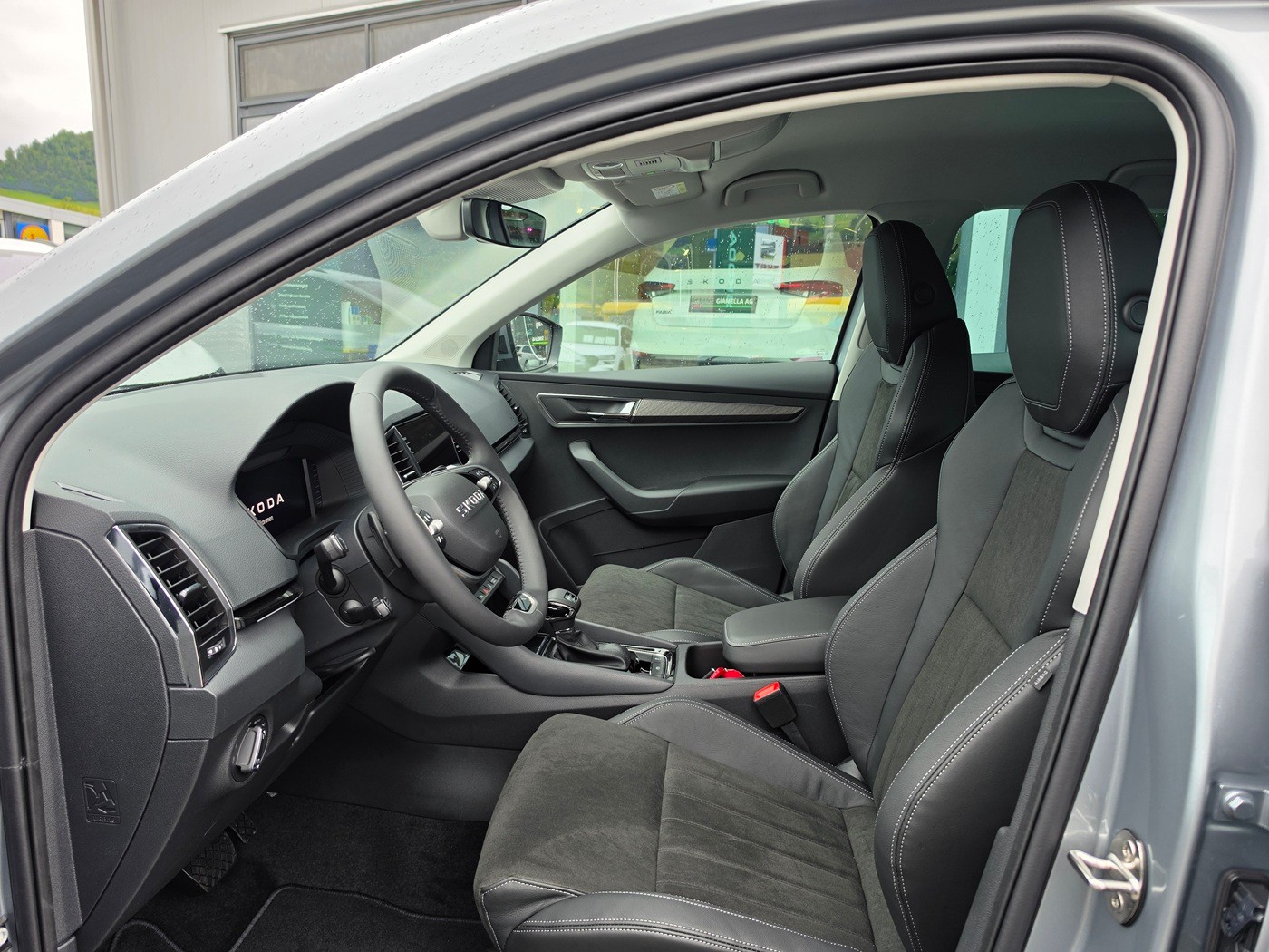 SKODA Karoq 2.0 TDI CR Dynamic 4x4 DSG-image-7