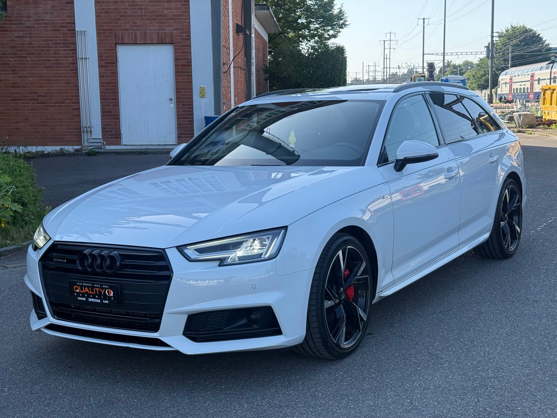 AUDI A4 Avant 2.0 TDI quattro S-tronic-image-1