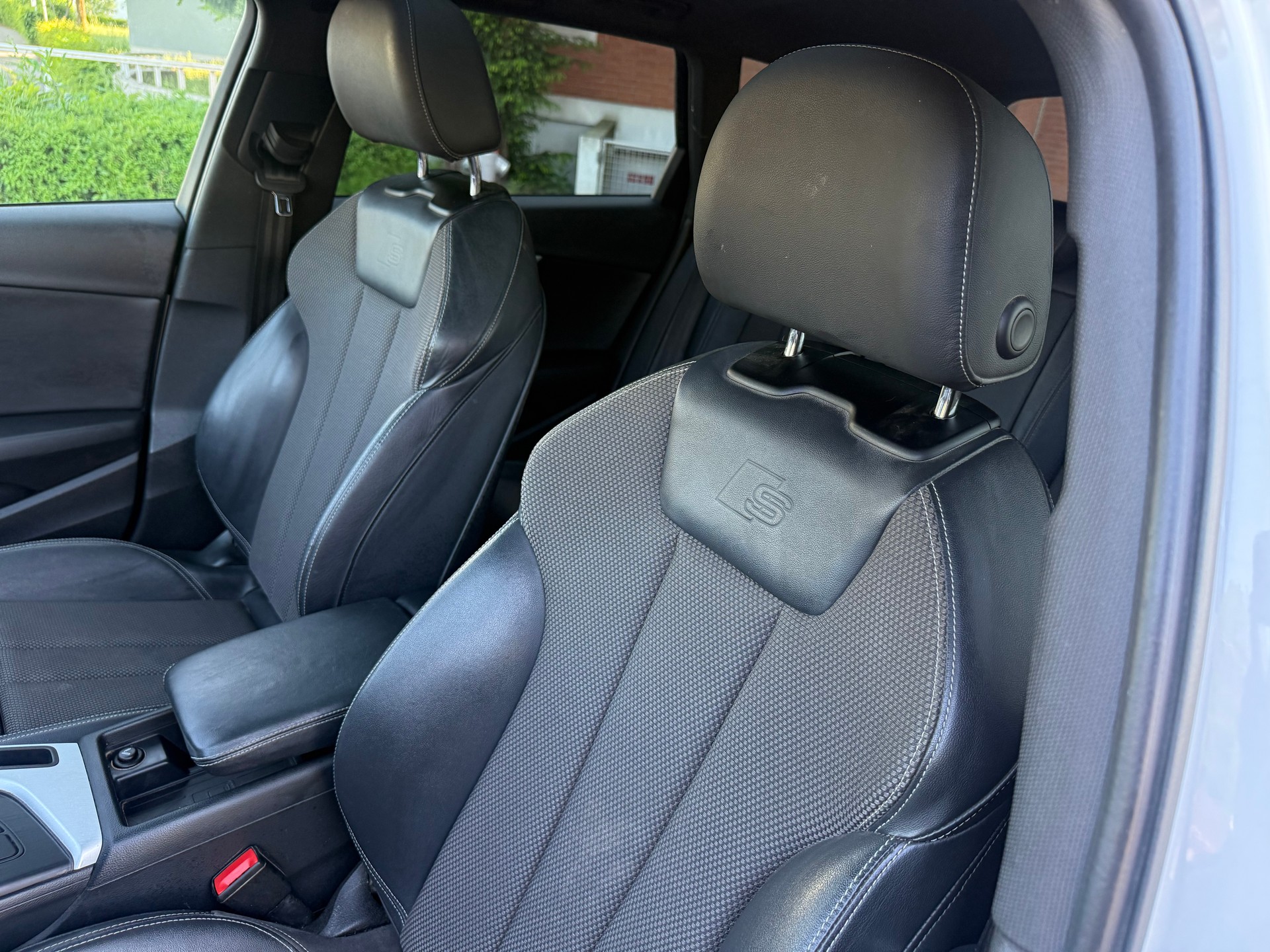 AUDI A4 Avant 2.0 TDI quattro S-tronic-image-9