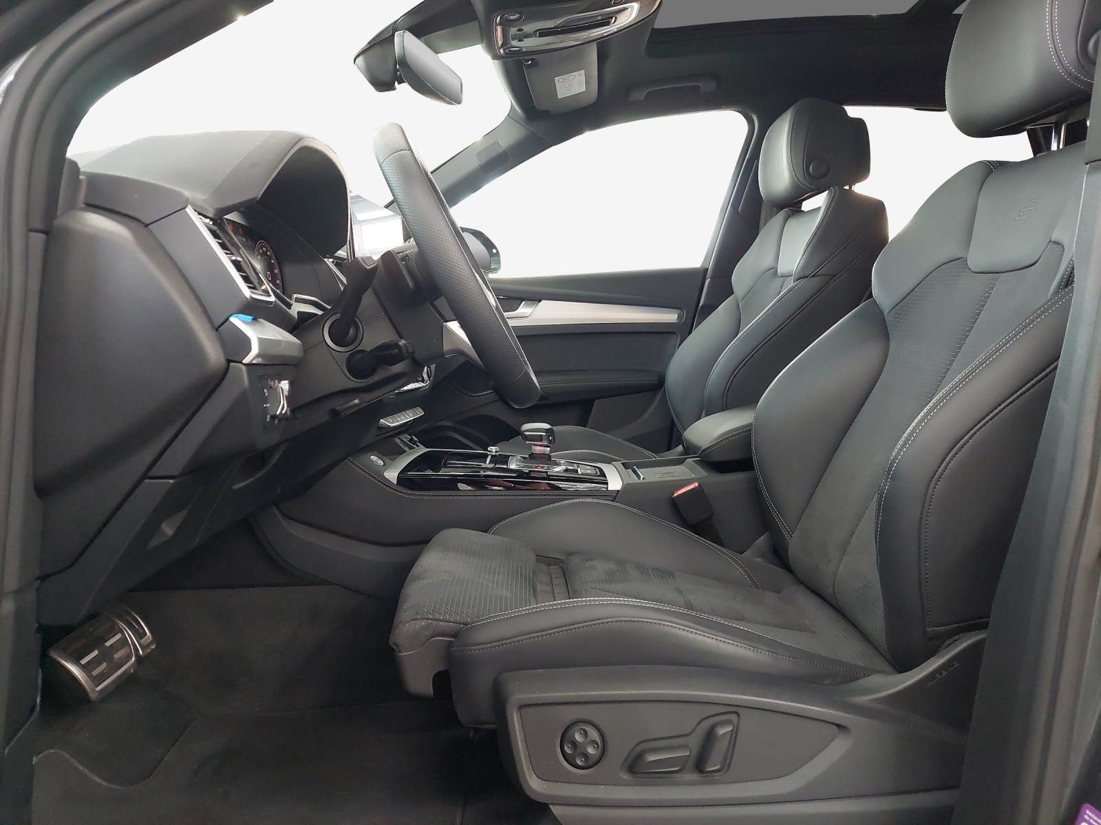 AUDI Q5 40 TDI Black Edition quattro S-tronic-image-7