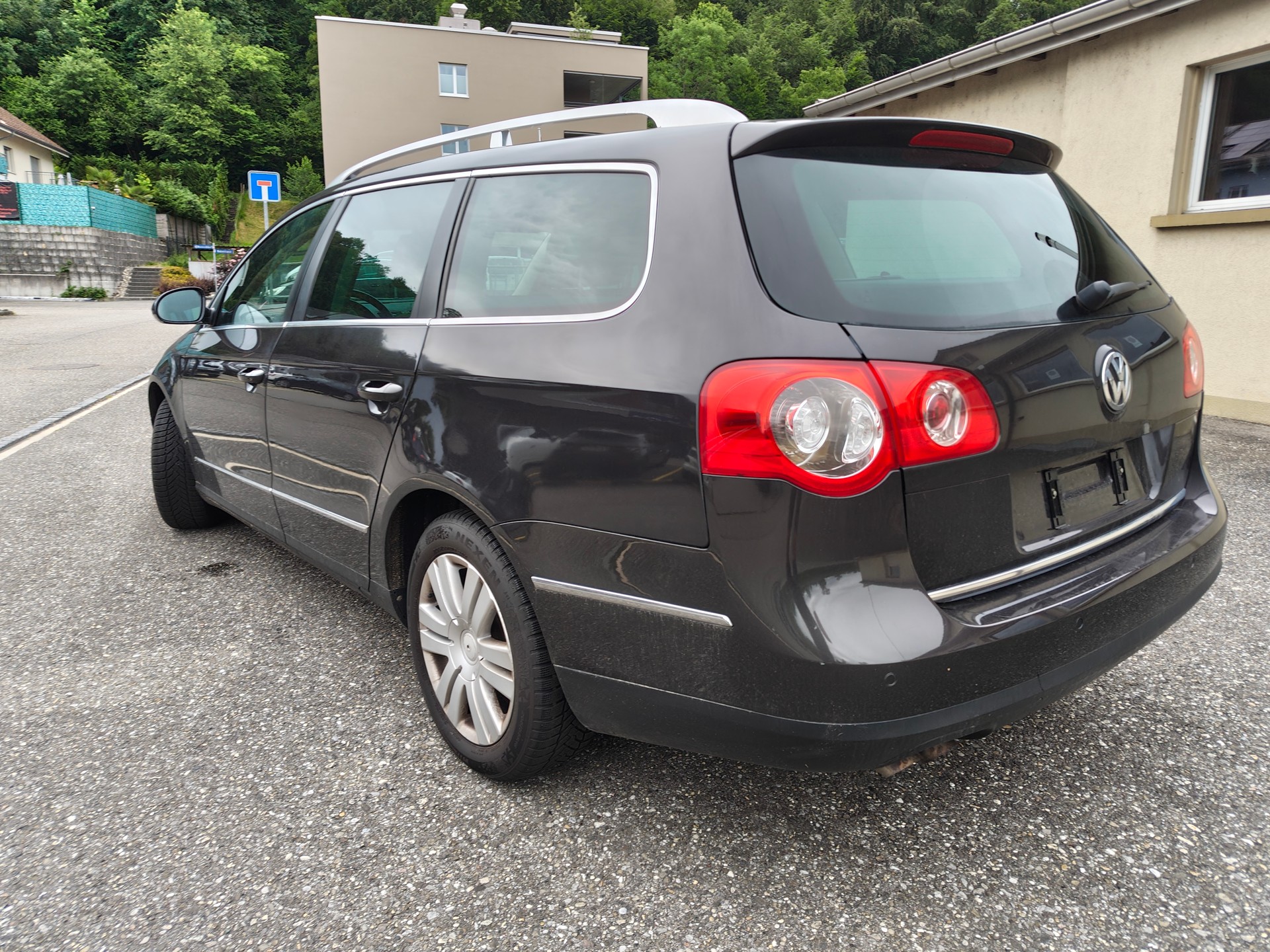 VW Passat Variant 2.0 TDI Highline 4Motion-image-1