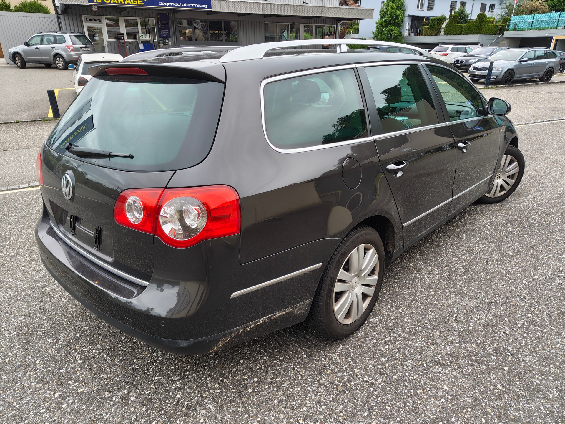 VW Passat Variant 2.0 TDI Highline 4Motion-image-2