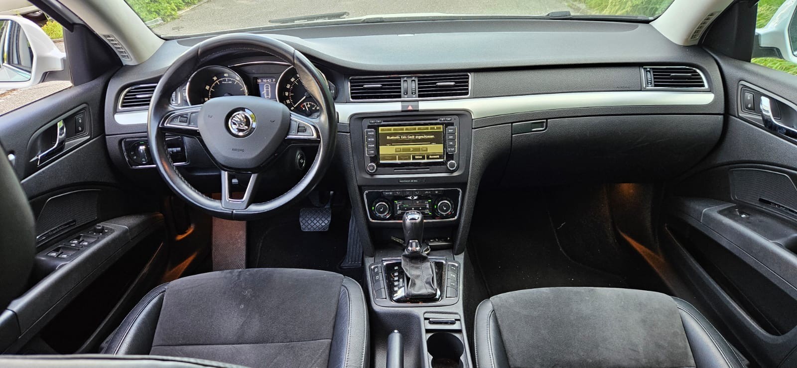 SKODA Superb Combi 2.0 TSI Ambition DSG-image-1