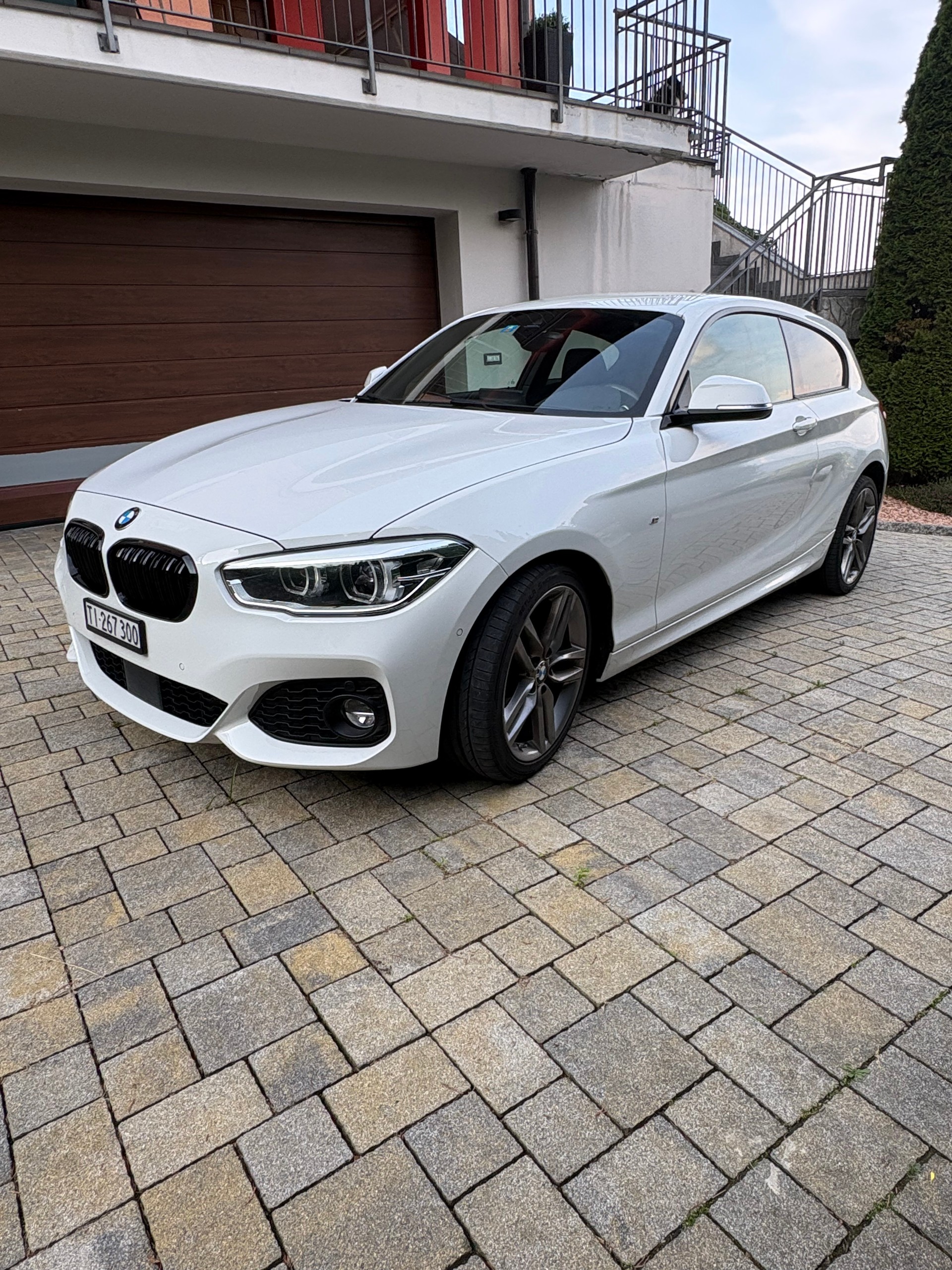 BMW 120d xDrive M Sport-image-3