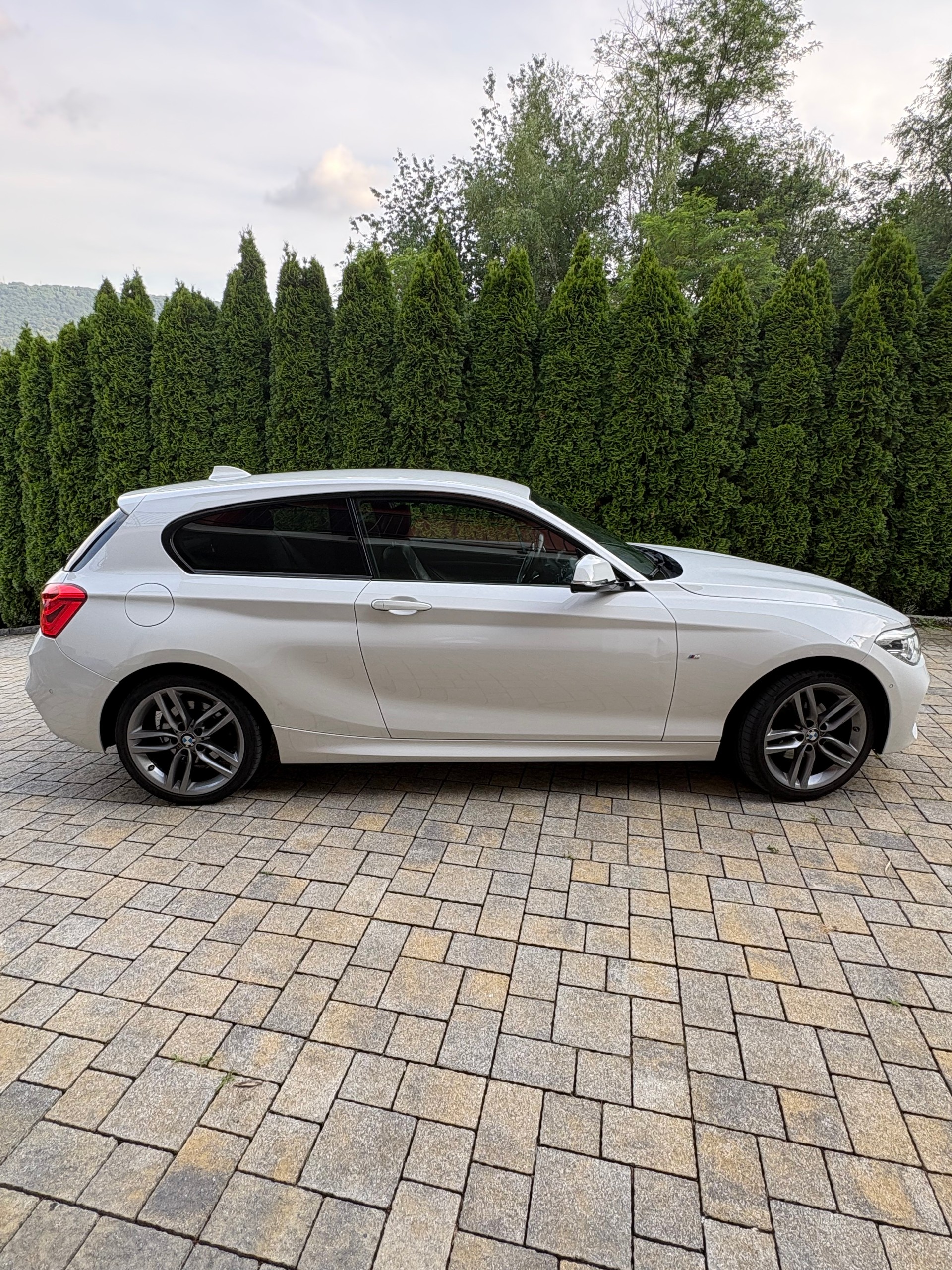 BMW 120d xDrive M Sport-image-5