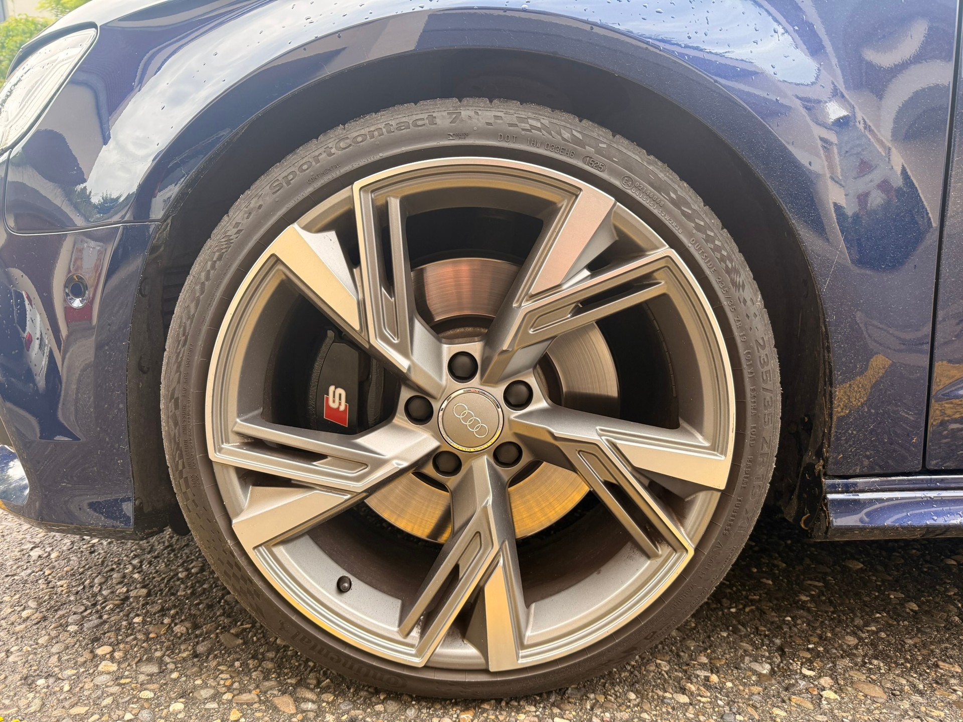 AUDI 2.0 T FSI quattro-image-2