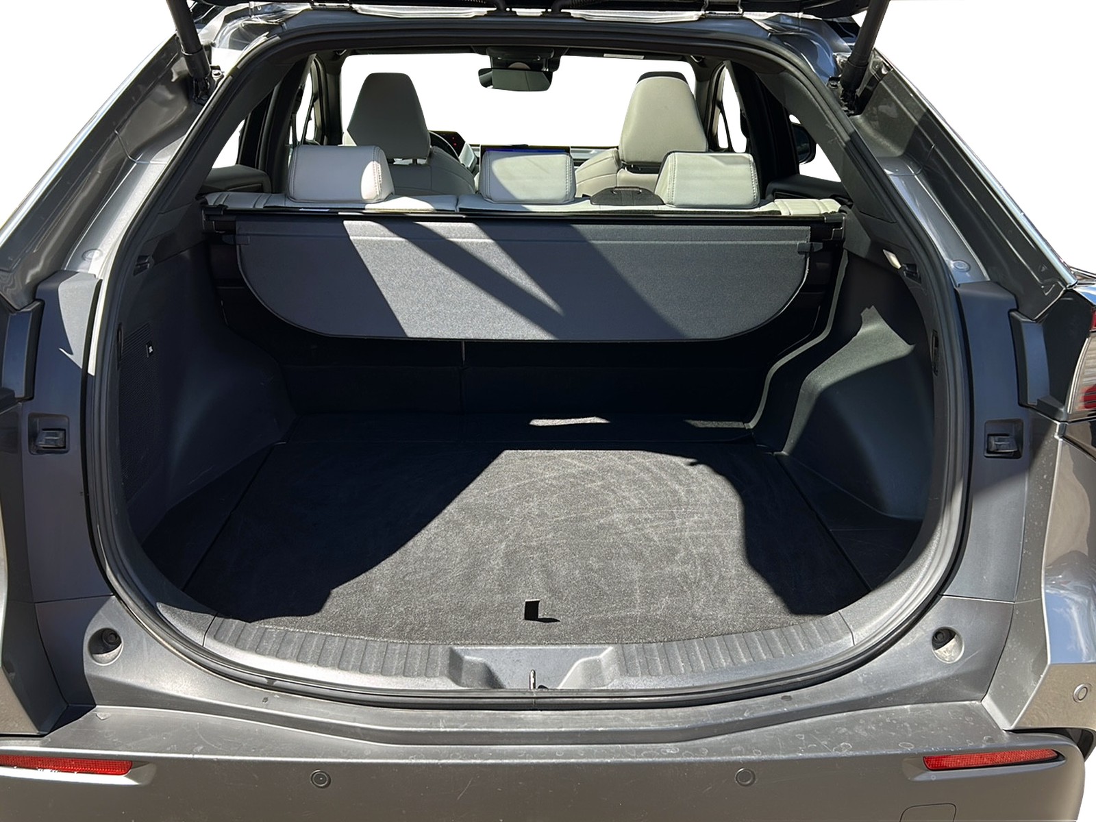 TOYOTA bZ4X Premium AWD-image-3