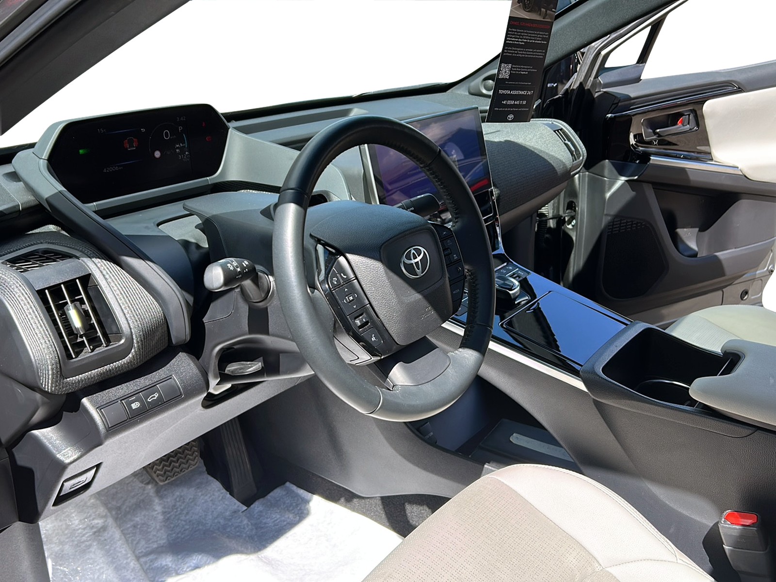 TOYOTA bZ4X Premium AWD-image-11