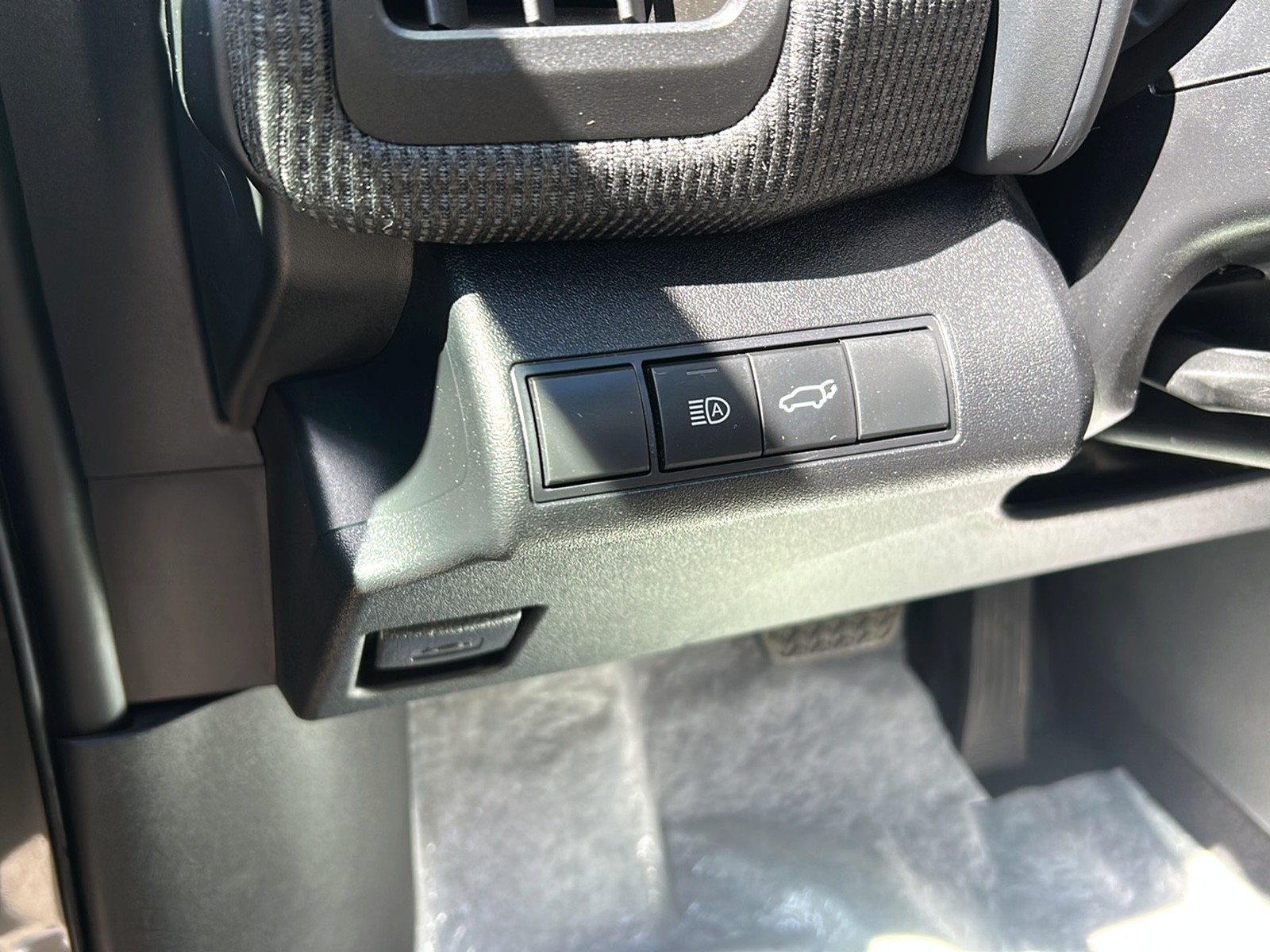 TOYOTA bZ4X Premium AWD-image-7