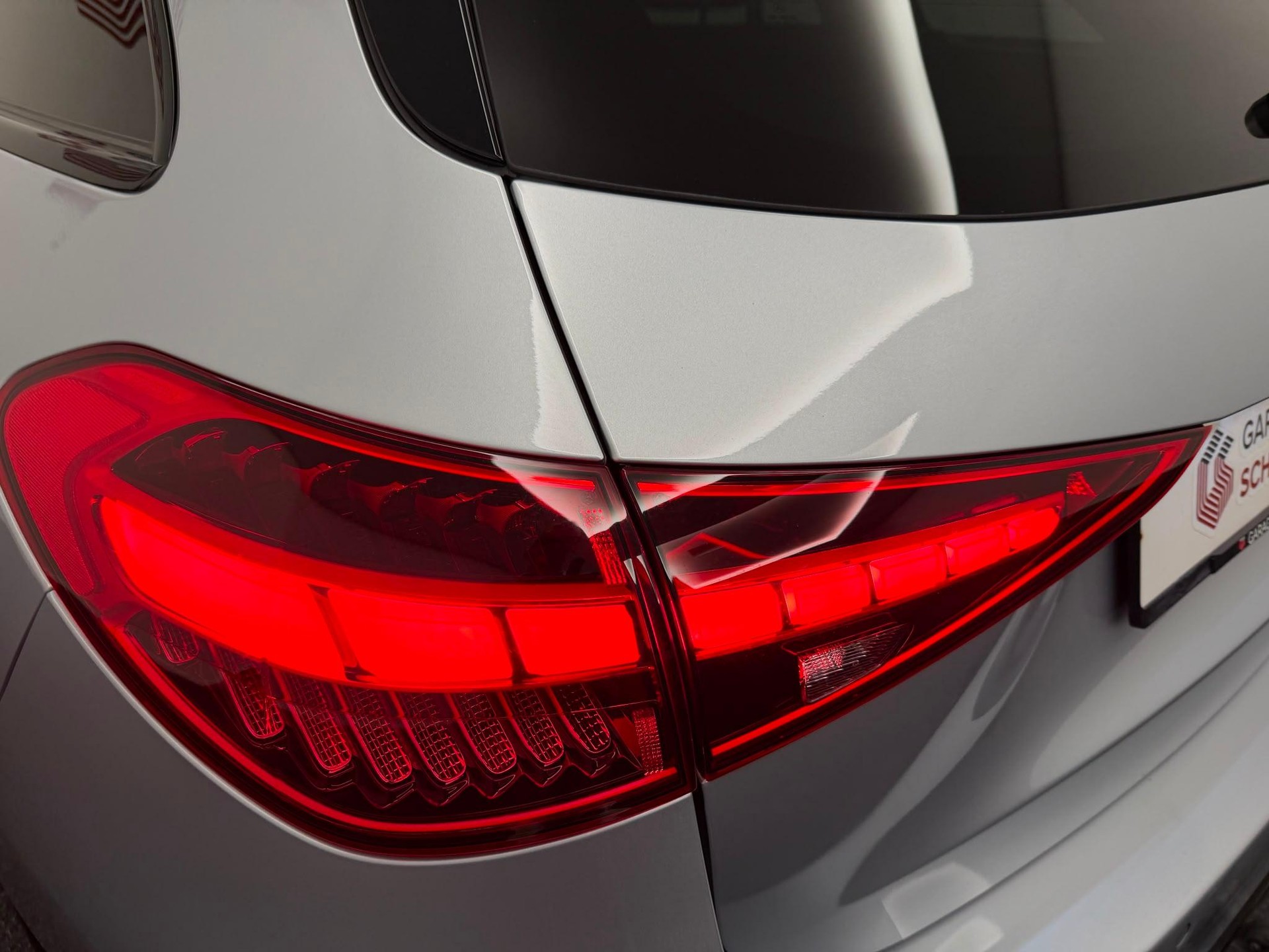 MERCEDES-BENZ C 220 d AMG Line 4matic Kombi-image-8