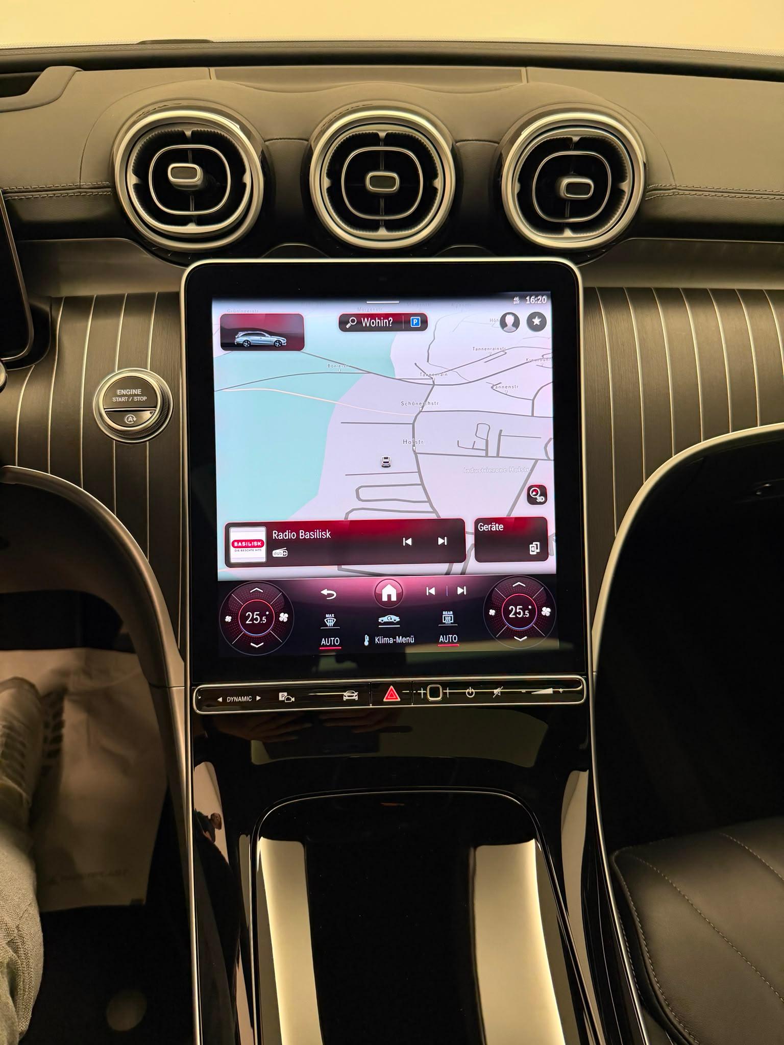 MERCEDES-BENZ C 220 d AMG Line 4matic Kombi-image-26
