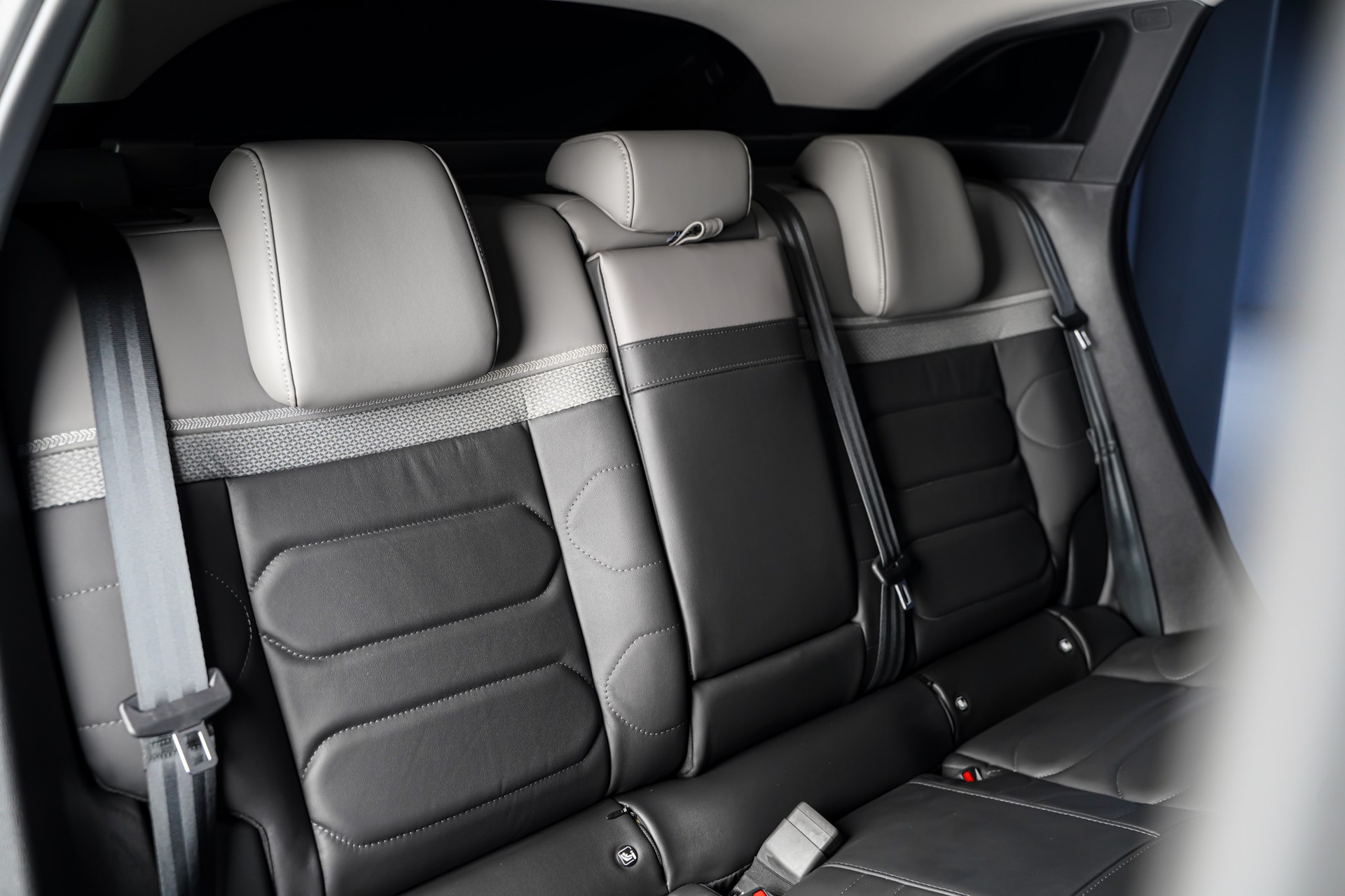CITROEN C5 X 1.2i PureTech Shine EAT8-image-15