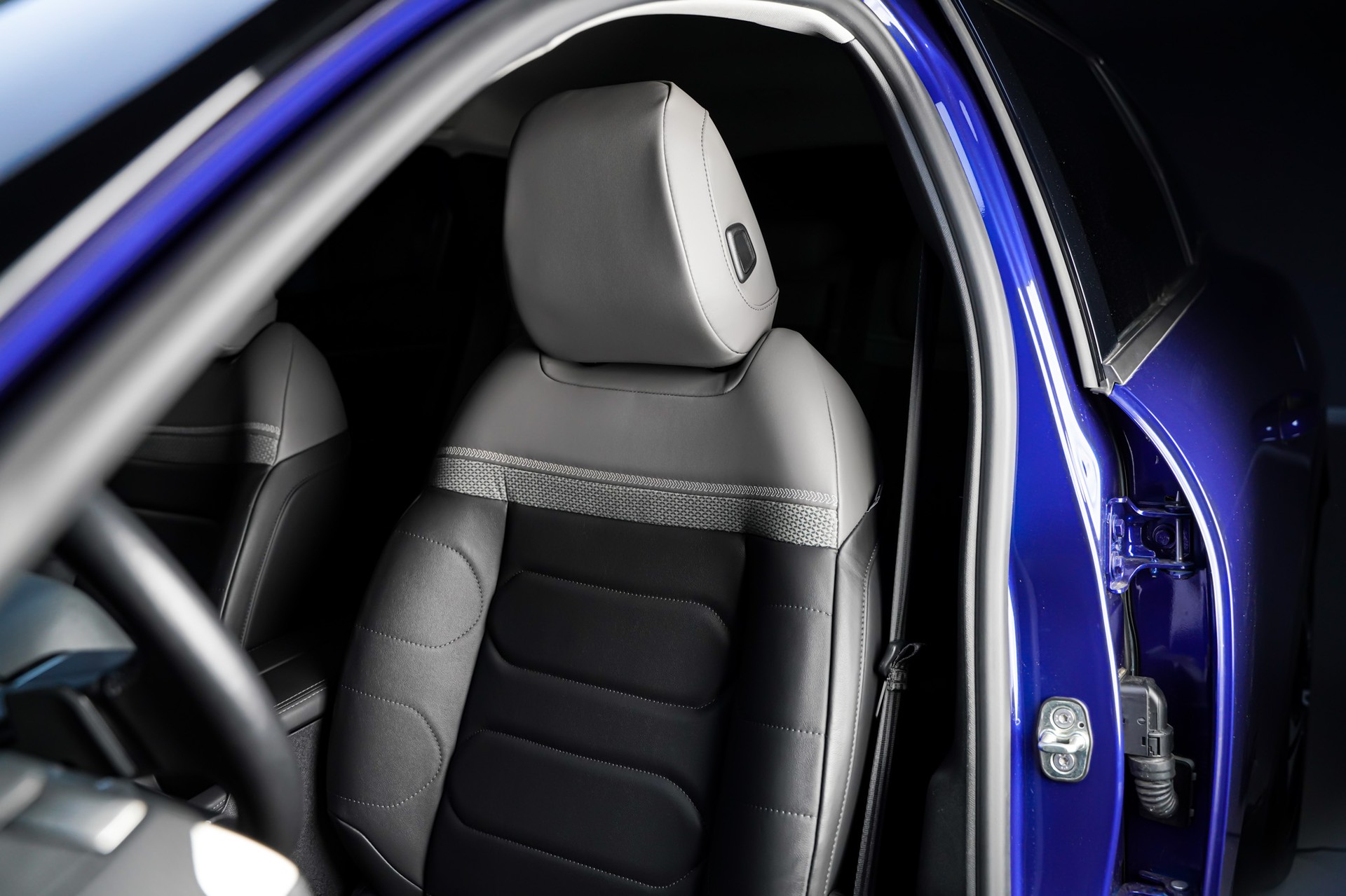 CITROEN C5 X 1.2i PureTech Shine EAT8-image-12