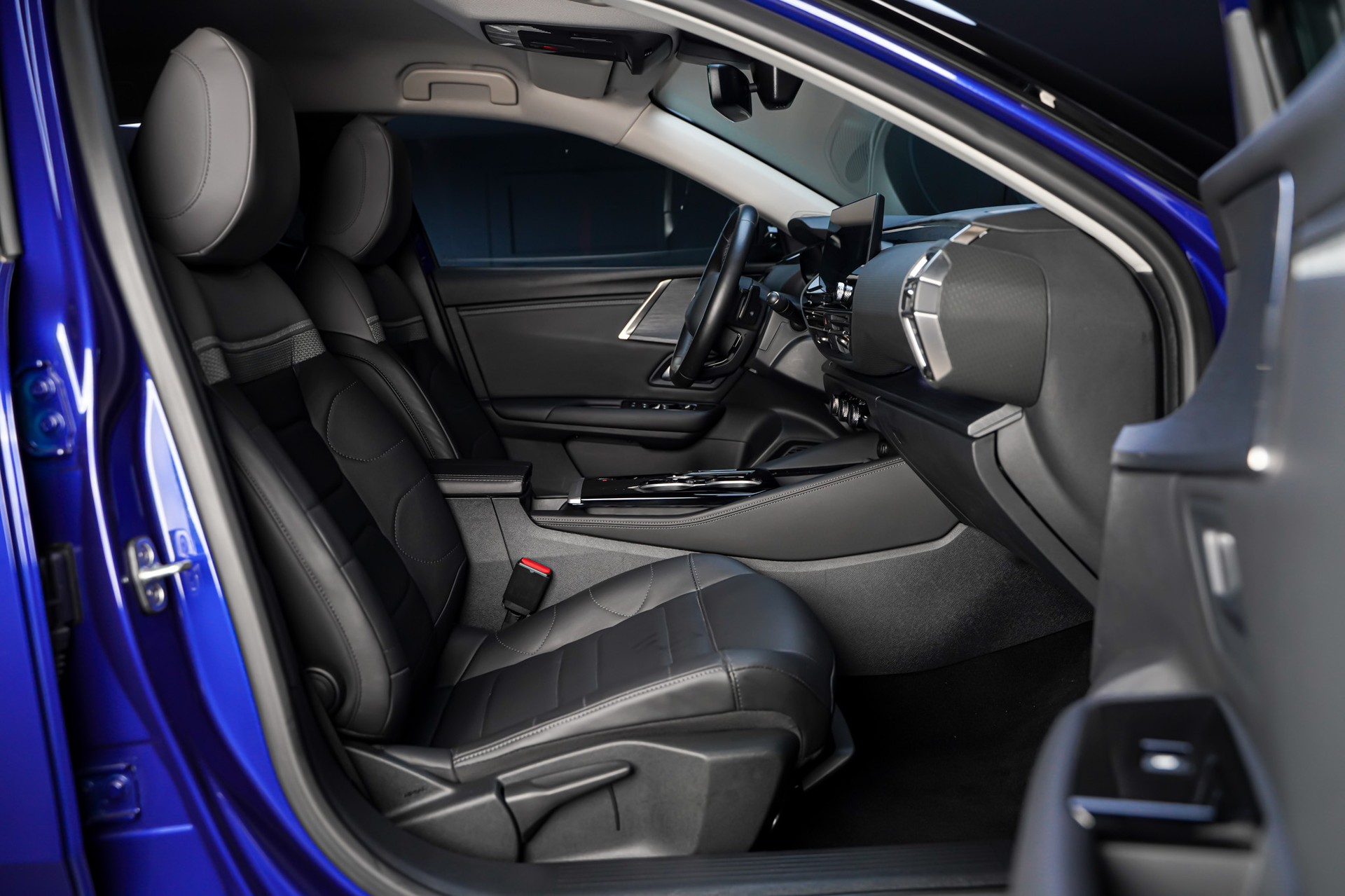 CITROEN C5 X 1.2i PureTech Shine EAT8-image-17