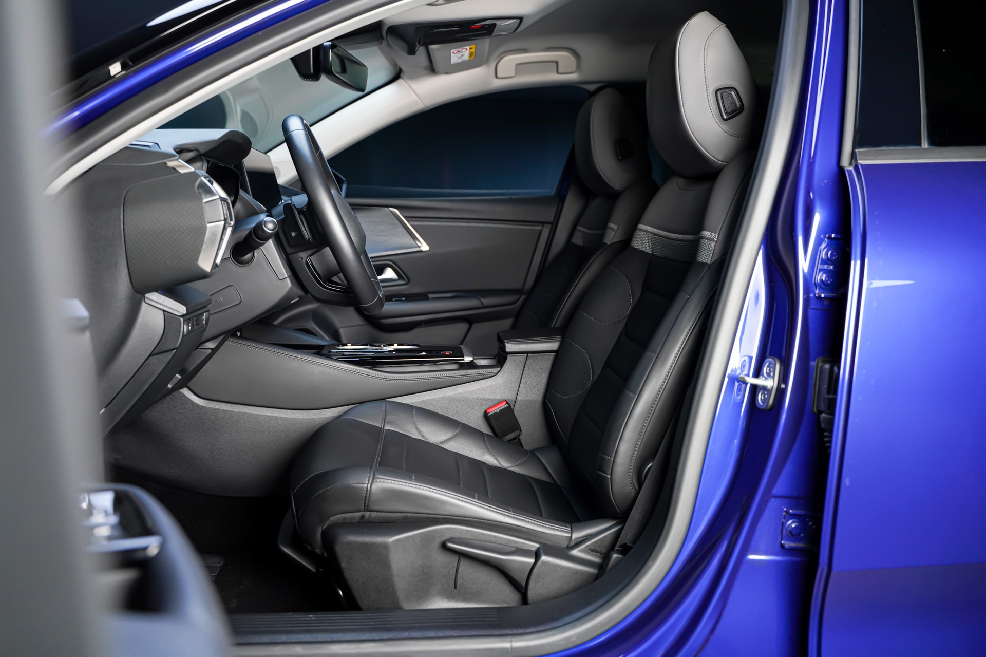 CITROEN C5 X 1.2i PureTech Shine EAT8-image-11