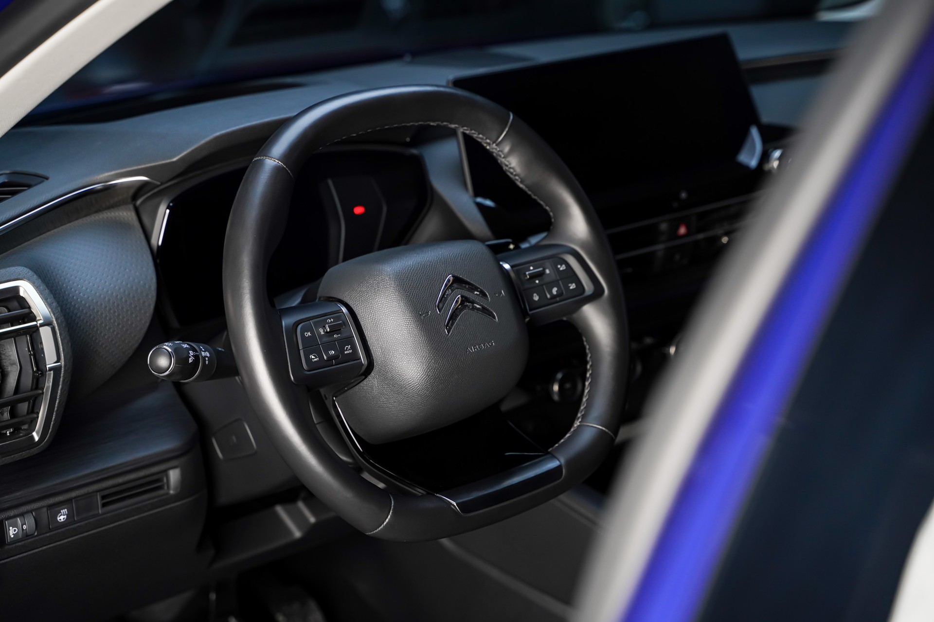 CITROEN C5 X 1.2i PureTech Shine EAT8-image-9