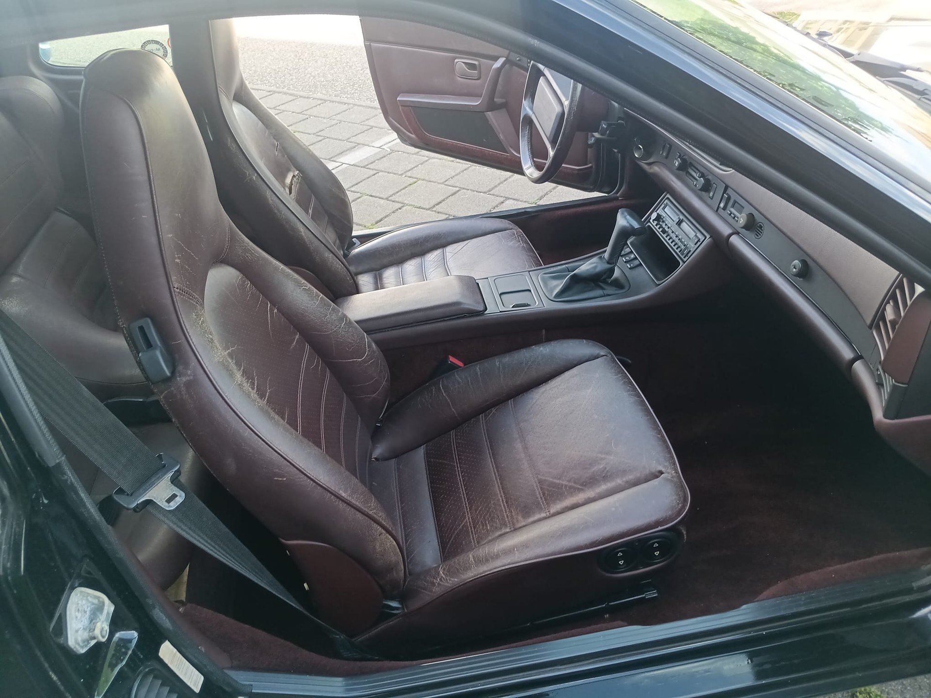 PORSCHE 944-image-6